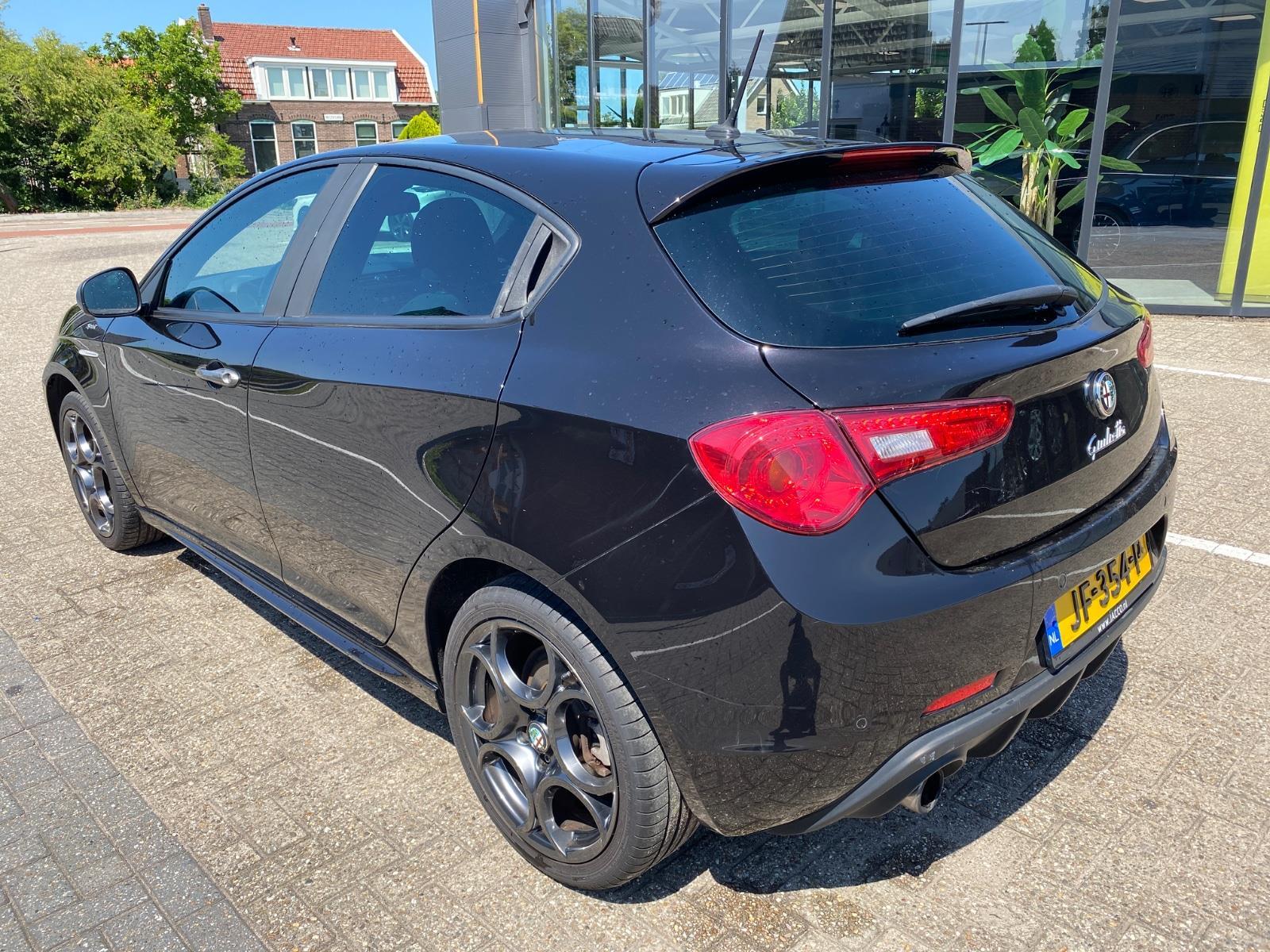 Alfa Romeo Giulietta 1.4 T Sprint | 2016 | 68,149 km | Automatic | JF354P | NAP: Makes sense