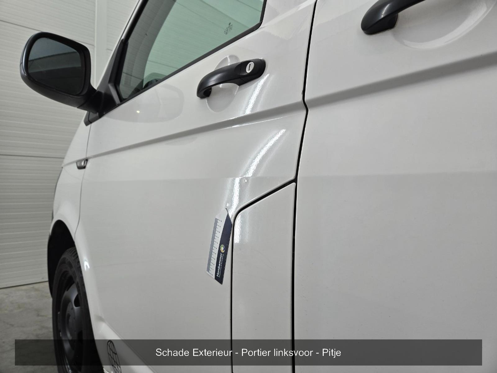 Volkswagen Transporter 2.0 TDI L2H1 Highline | 2019 | 180,159 km | V59FVF | NAP: No rating