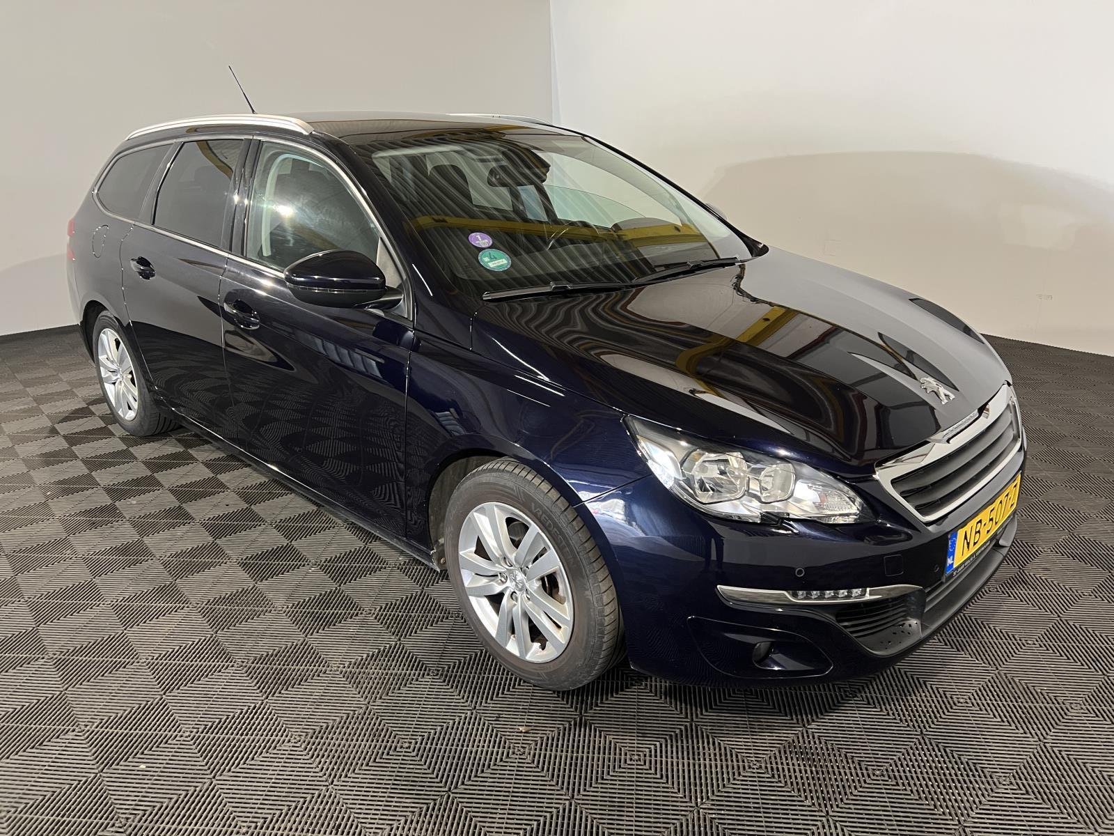 Peugeot | 308 SW | 1.2 PureTech Blue Lease Executive | 2017 | 175.669 km | NB507Z | Logisch