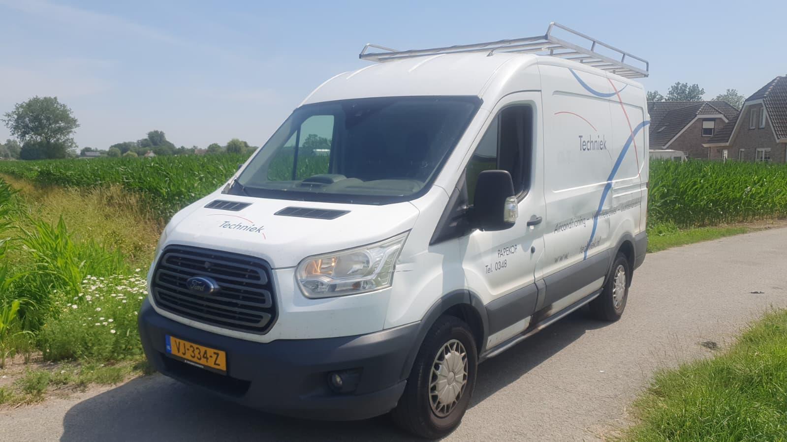 Ford | Transit | 330 2.2 TDCI L2H3 Ambiente | 2014 | 324,795 km | VJ334Z | Logical
