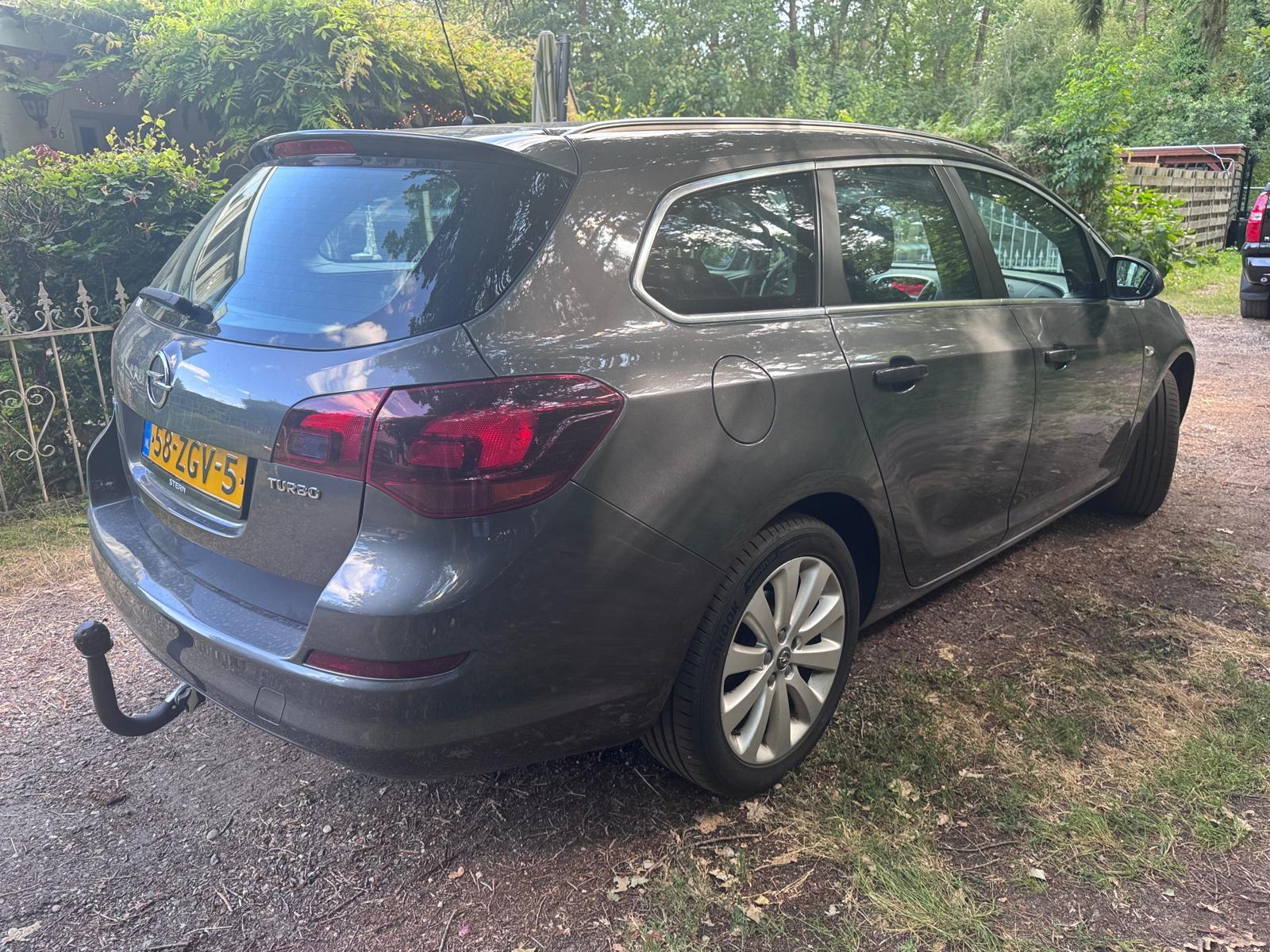 Opel Astra Sports Tourer 1.4 Turbo Cosmo | 2012 | 268,554 km | 58ZGV5 | NAP: Makes sense