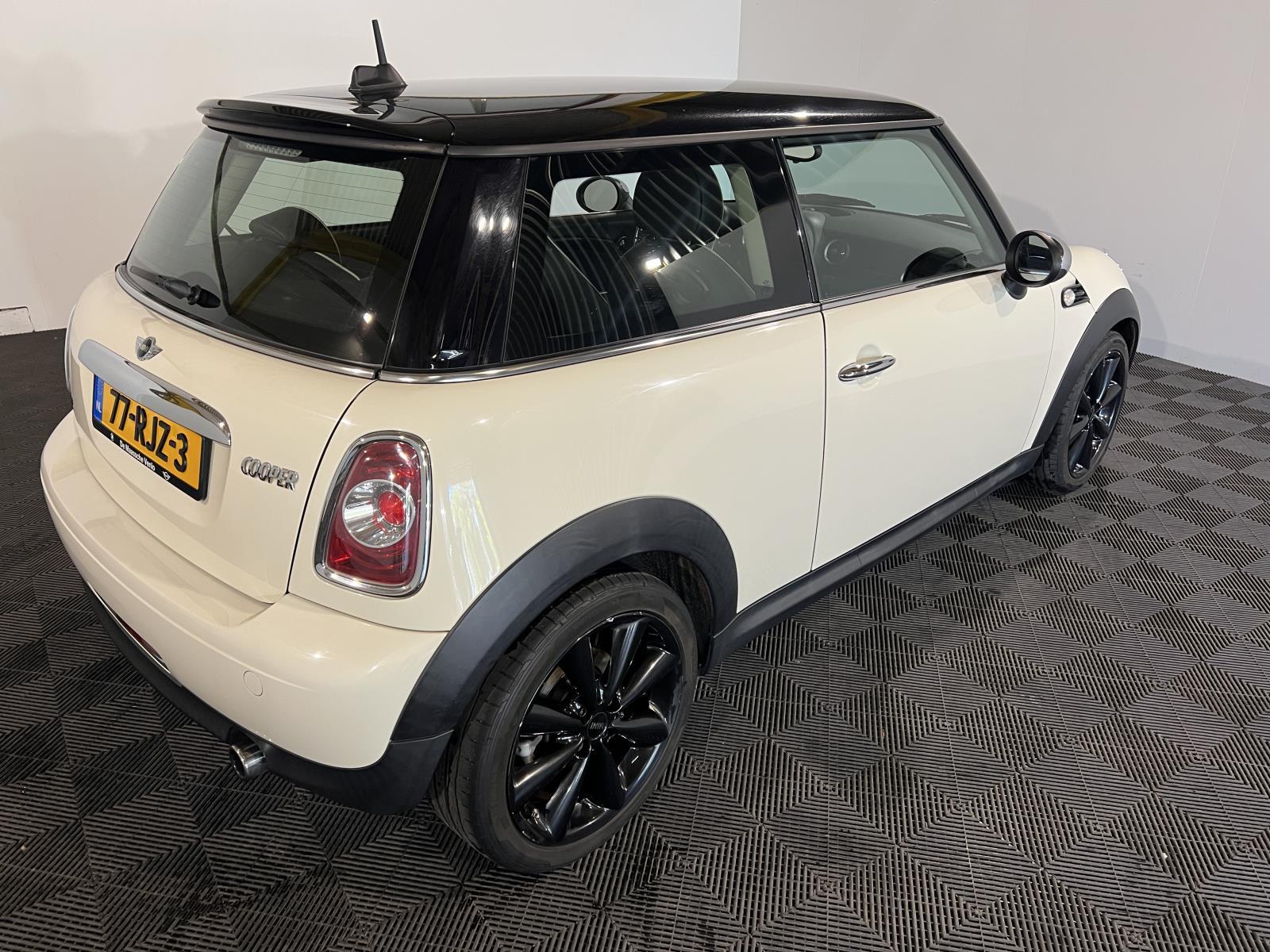 Mini | Cooper | 1.6 Cooper 10 Years | 2011 | 165,503 km | 77RJZ3 | Logical