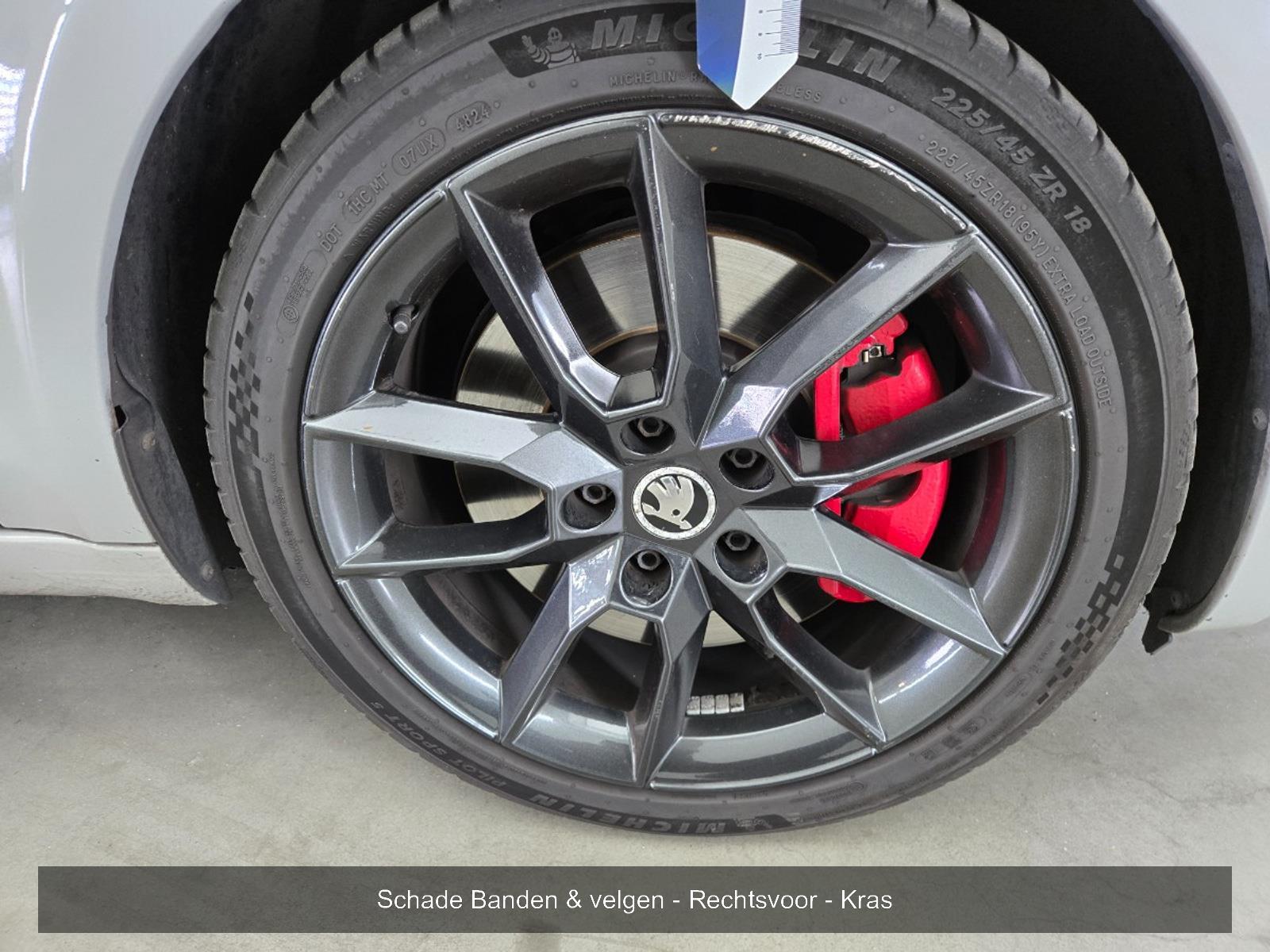 Skoda Octavia Combi 2.0 TSI RS 230 Business Stationwagen | 2016 | 206.139 km | Automaat | X330DT | NAP: Geen oordeel