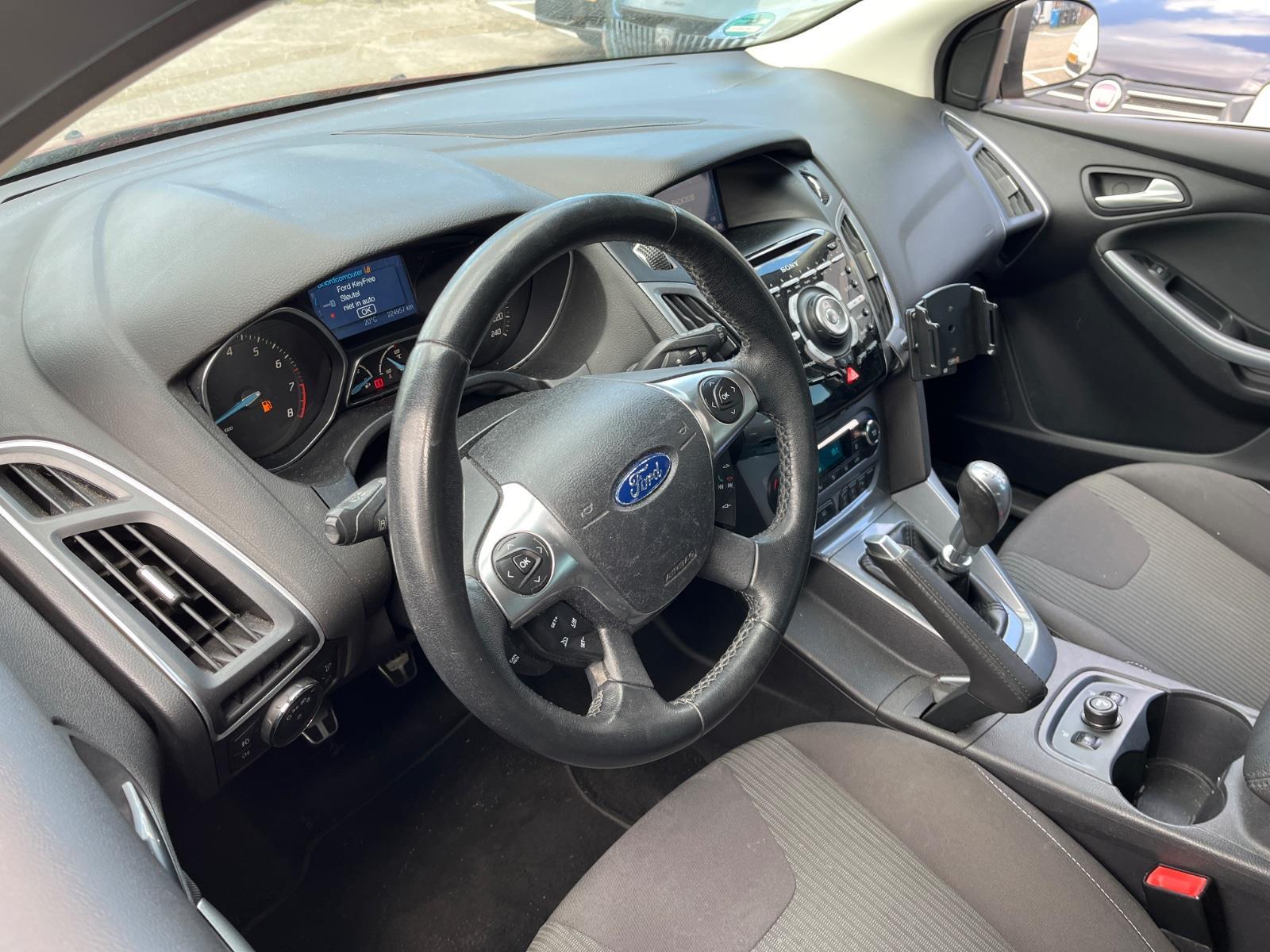 Ford Focus Wagon 1.0 EcoBoost Titanium Stationwagen | 2012 | 224.957 km | HB153G | NAP: Geen oordeel