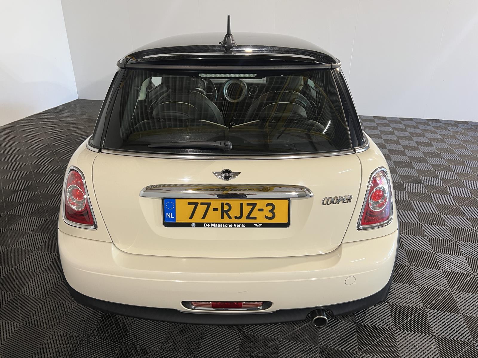 Mini | Cooper | 1.6 Cooper 10 Years | 2011 | 165,503 km | 77RJZ3 | Logical