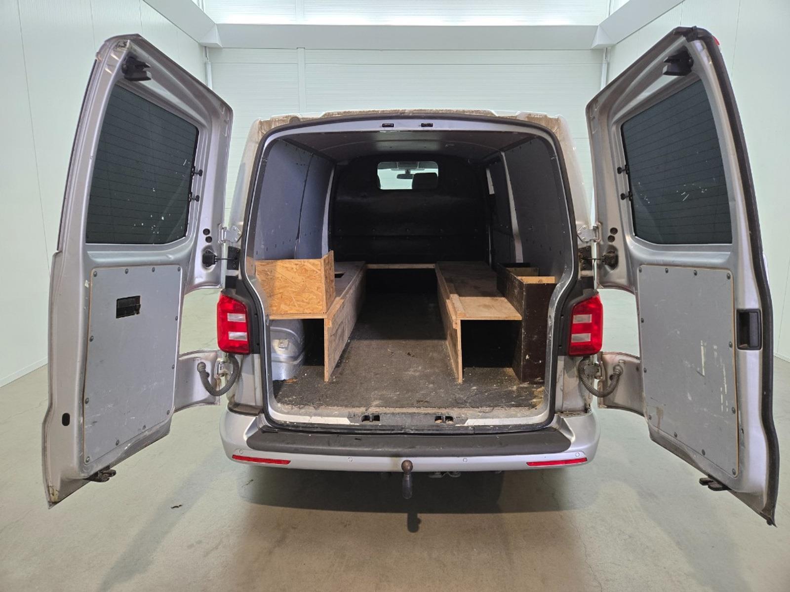 Volkswagen Transporter 2.0 TDI L1H2 Highline | 2018 | 344.764 km | Automaat | V222KP | NAP: Logisch