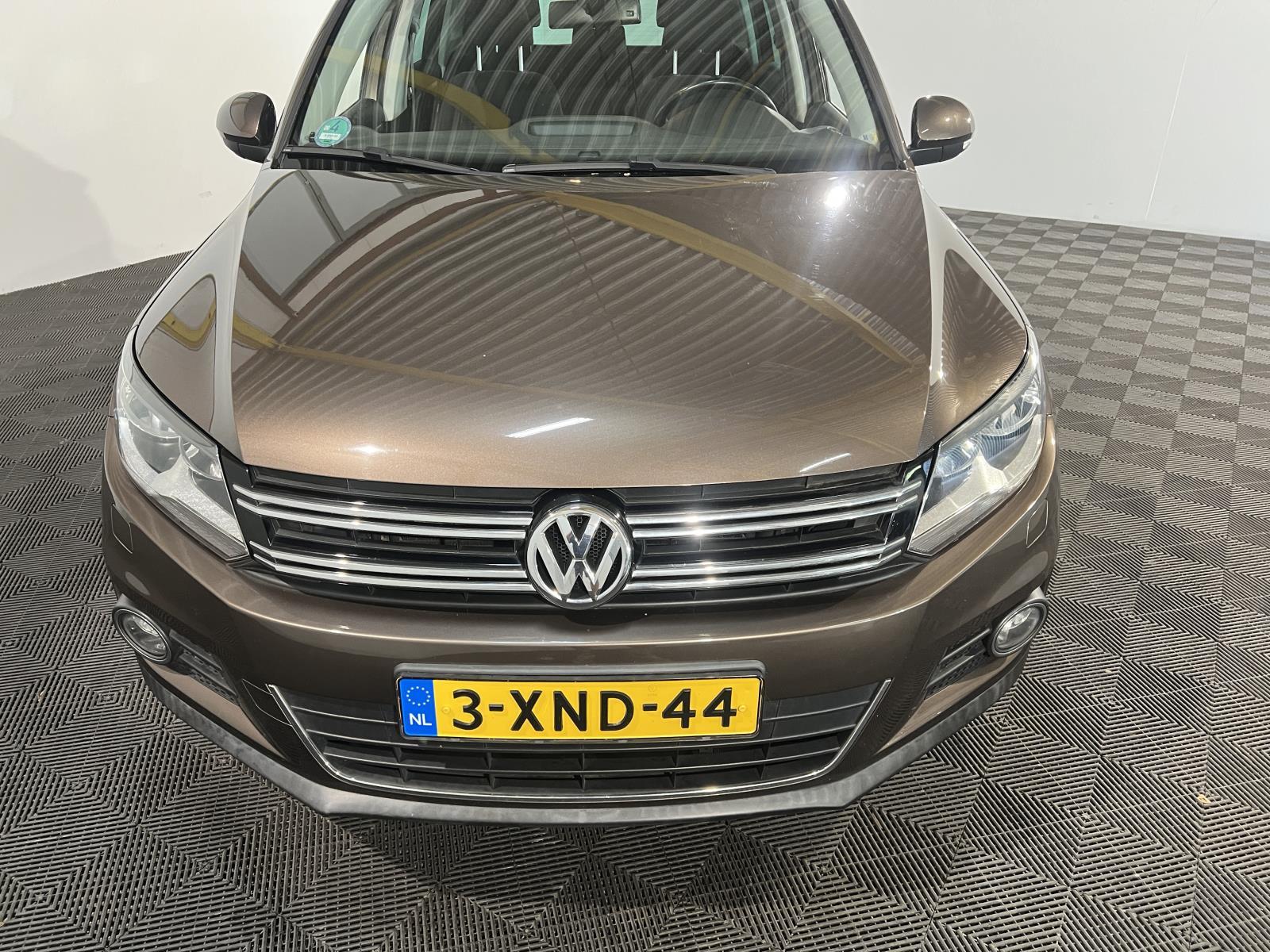 Volkswagen | Tiguan | 1.4 TSI Sport&Style | 2013 | 164,495 km | 3XND44 | No rating