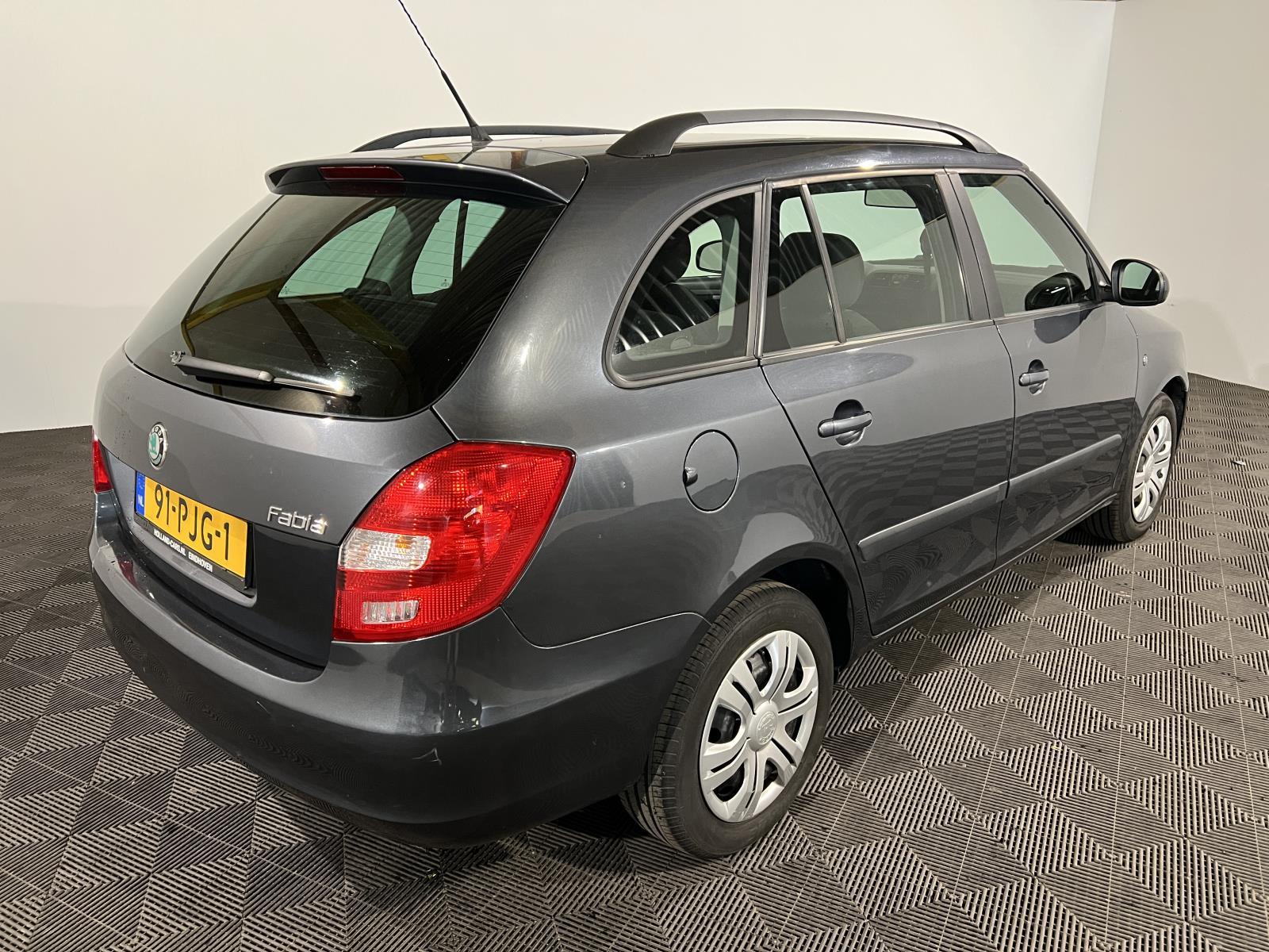 Skoda | Fabia Combi | 1.2 TSI Ambition | 2011 | 125.875 km | 91PJG1 | Logisch