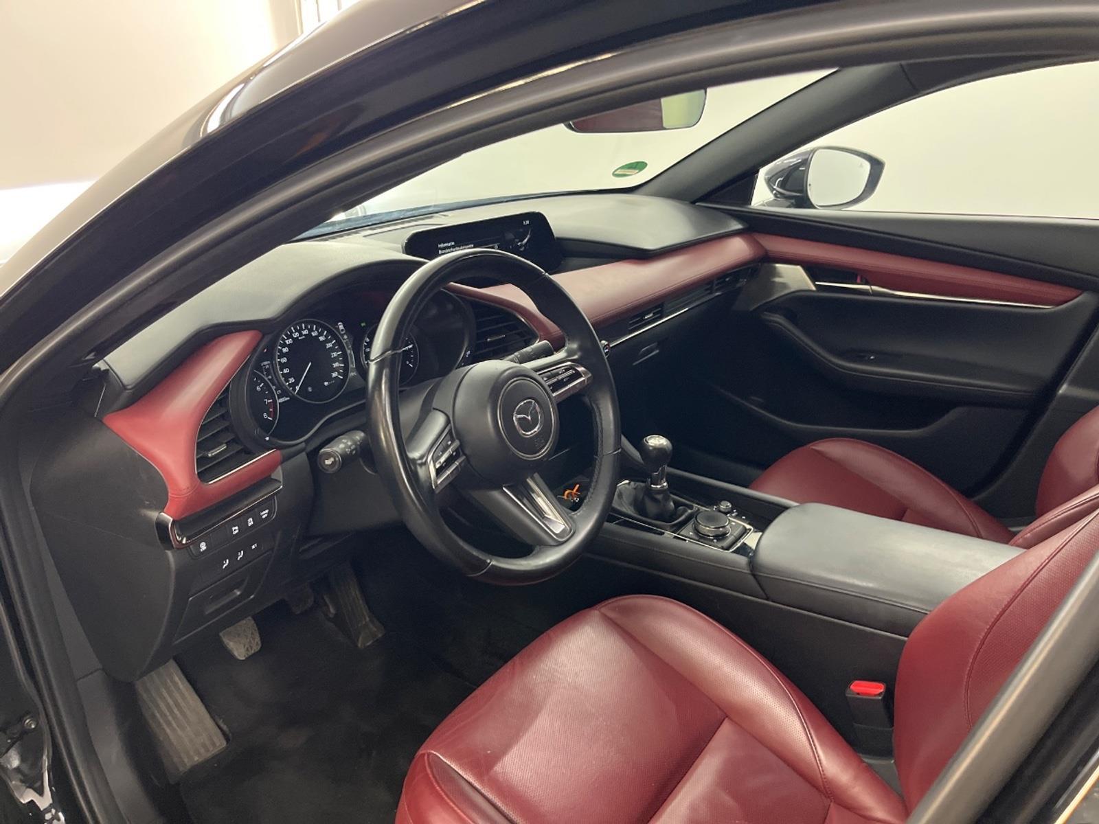 Mazda 3 2.0 e-SkyActiv-X M Hybrid 186 Luxury | 2023 | 184.880 km | S027BX | NAP: Logisch