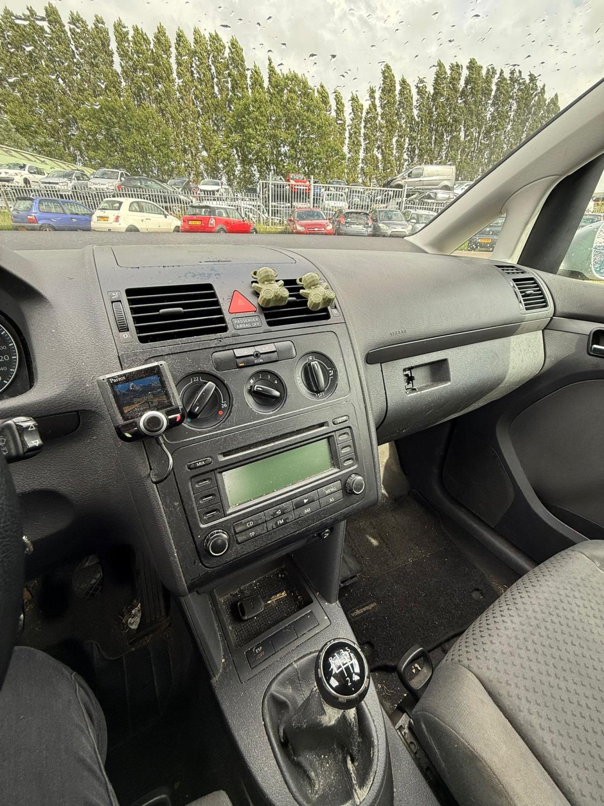 Volkswagen | Touran | 1.6 Athene | 2004 | 308.513 km | 05NZRX | Logisch