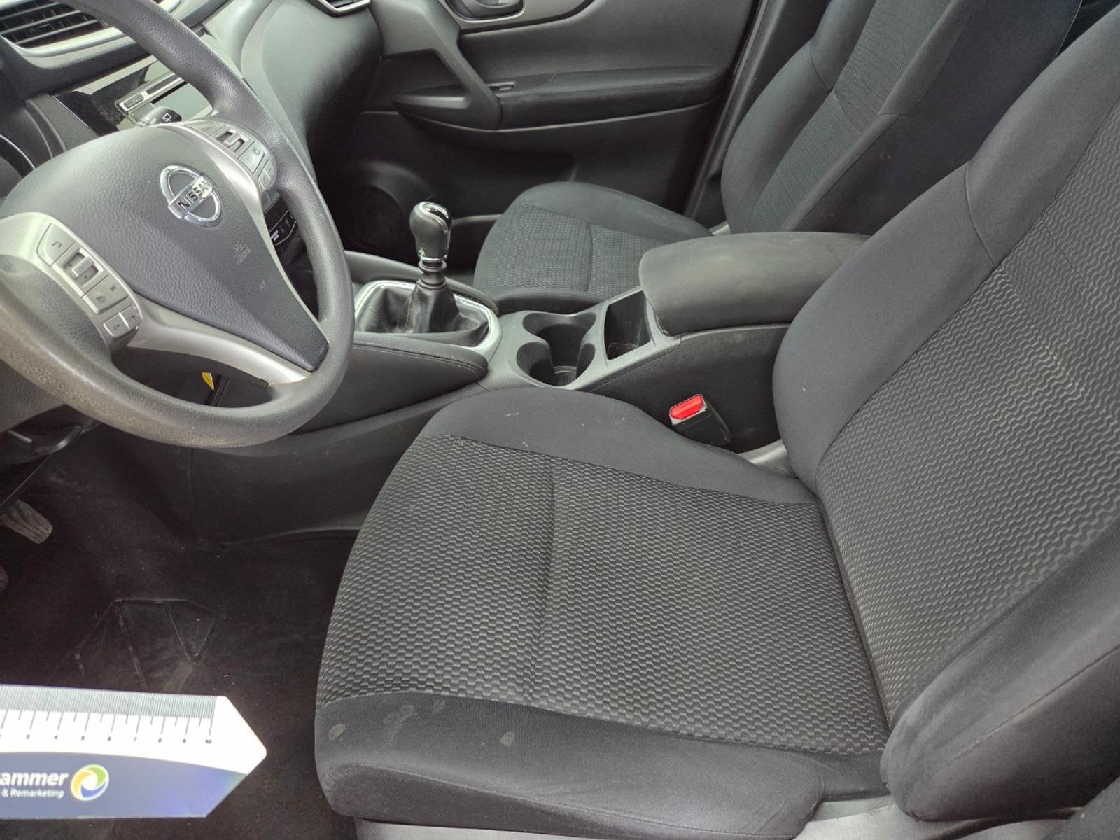 Nissan Qashqai 1.5 dCi Visia | 2016 | 230,361 km | R249GB | NAP: No rating