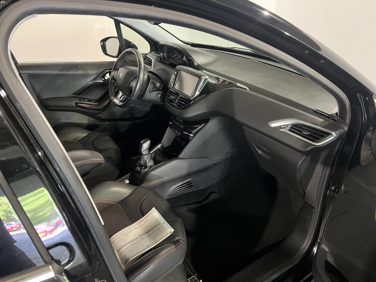 Peugeot | 208 | 1.2 PureTech GT-line | 2017 | 112,969 km | RH701X | Logical