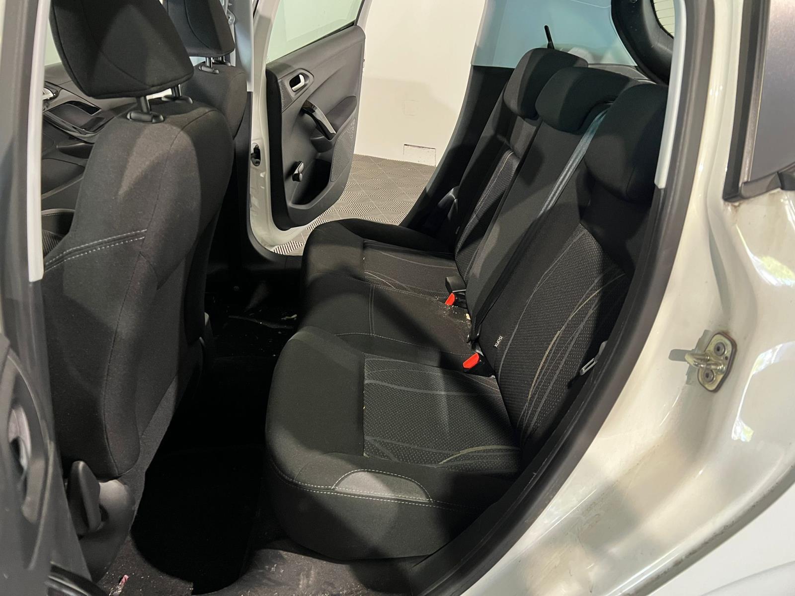 Peugeot | 208 | 1.0 PureTech LIKE | 2015 | 91.234 km | ZK160N | Geen oordeel