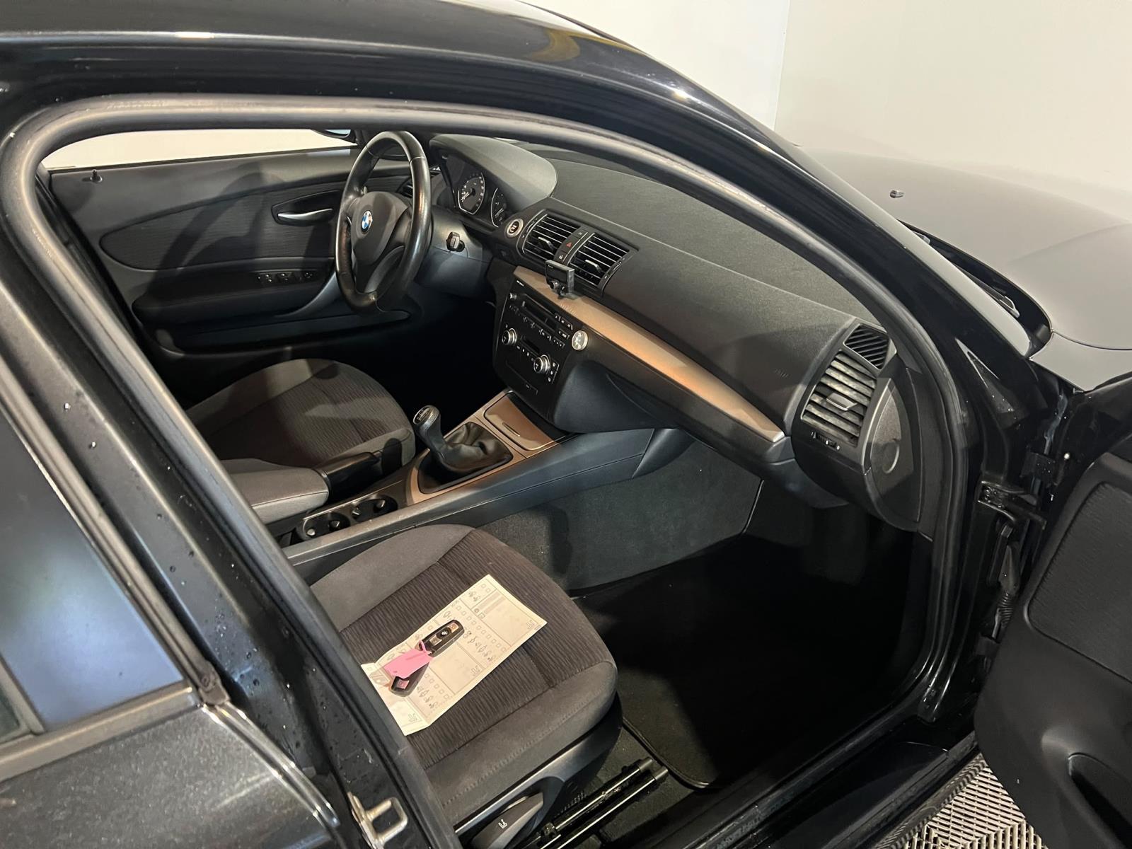 BMW | 1-serie | 116i | 2009 | 235.431 km | 32LFS1 | Geen oordeel