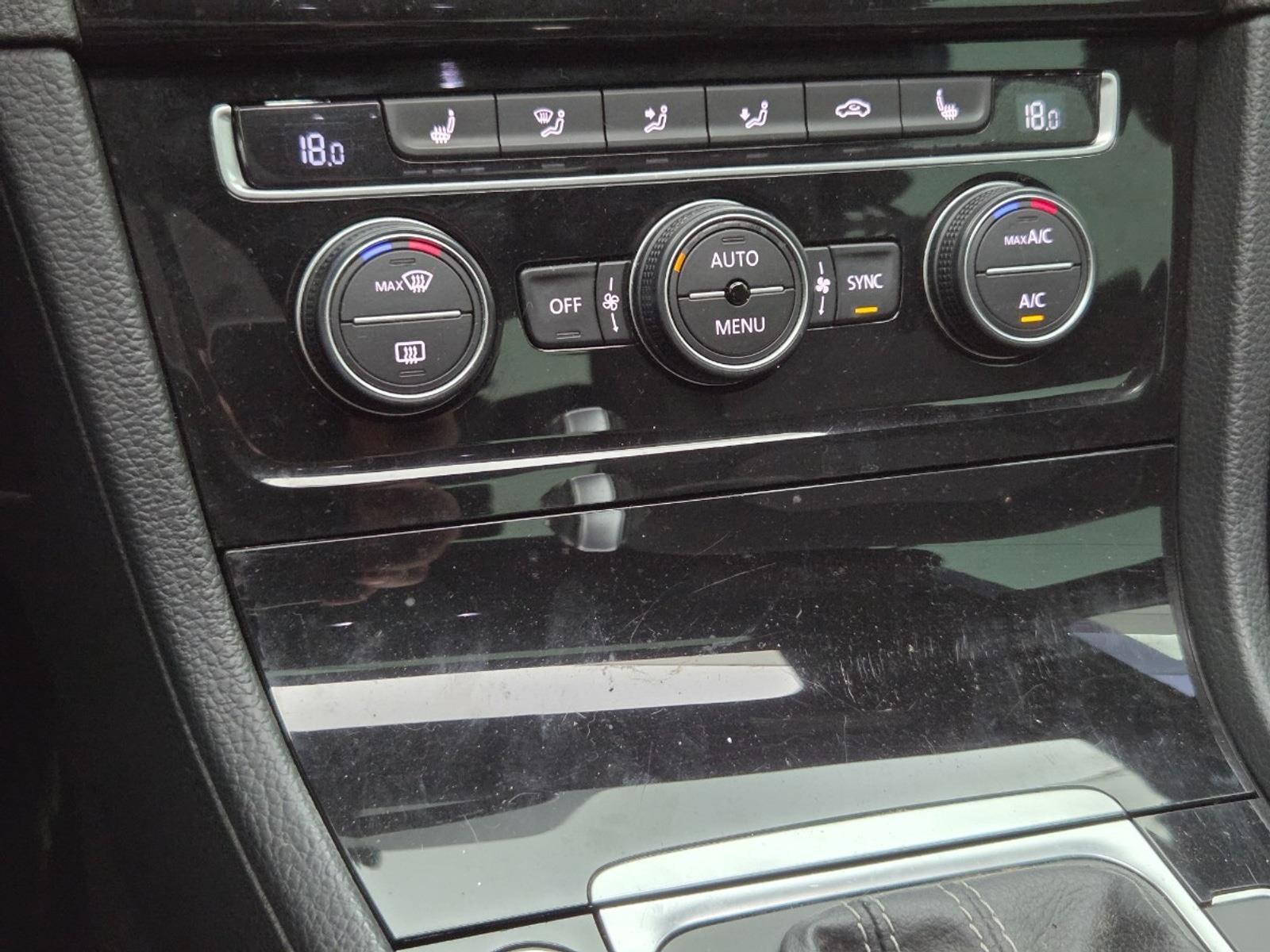 Volkswagen Golf 1.4 TSI ACT Connected Series | 2016 | 123.589 km | Automaat | ZR639K | NAP: Geen oordeel