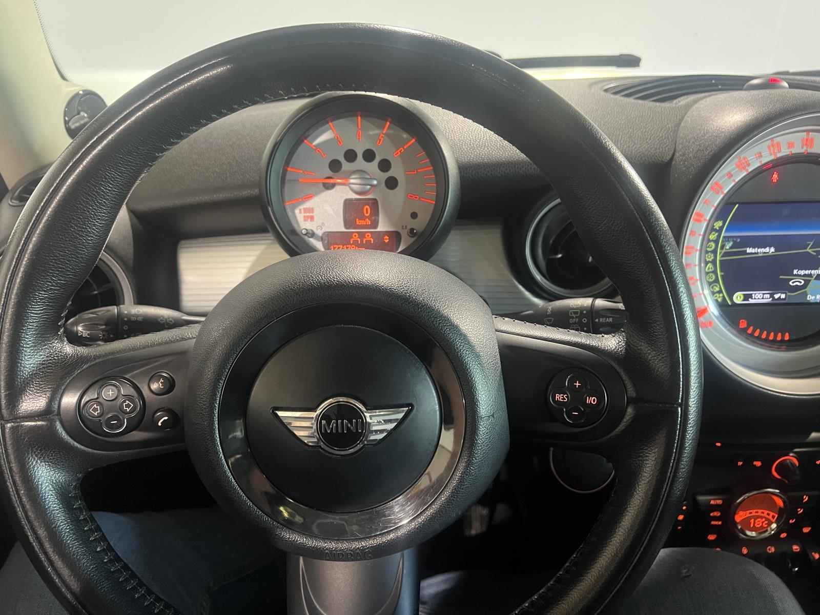 MINI | 3-Door | 1.6 Cooper S Chili | 2011 | 177,178 km | H797GH | No rating