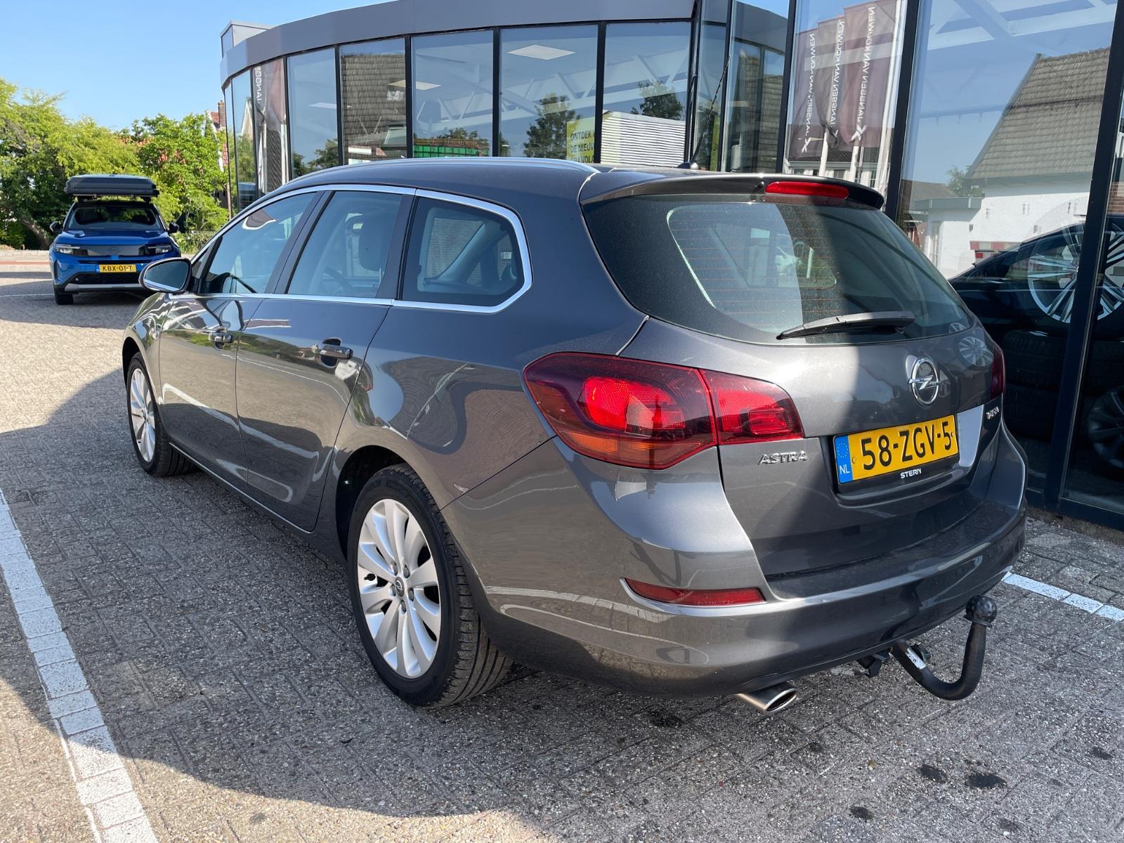 Opel Astra Sports Tourer 1.4 Turbo Cosmo | 2012 | 268,554 km | 58ZGV5 | NAP: Makes sense