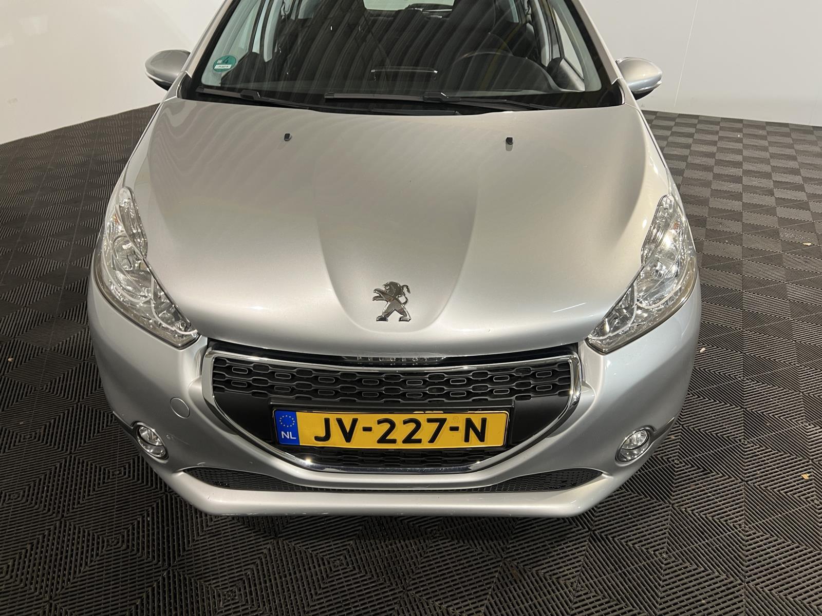 Peugeot | 208 | 1.2 VTi Allure | 2015 | 146,433 km | JV227N | No rating