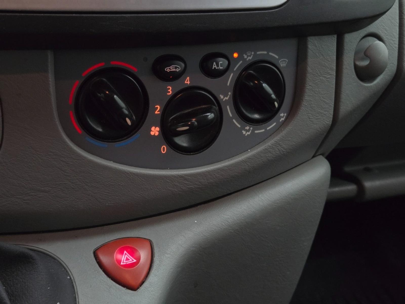 Renault Trafic 2.0 dCi T29 L2H1 DC Eco | 2014 | 207.525 km | VJ374X | NAP: Logisch