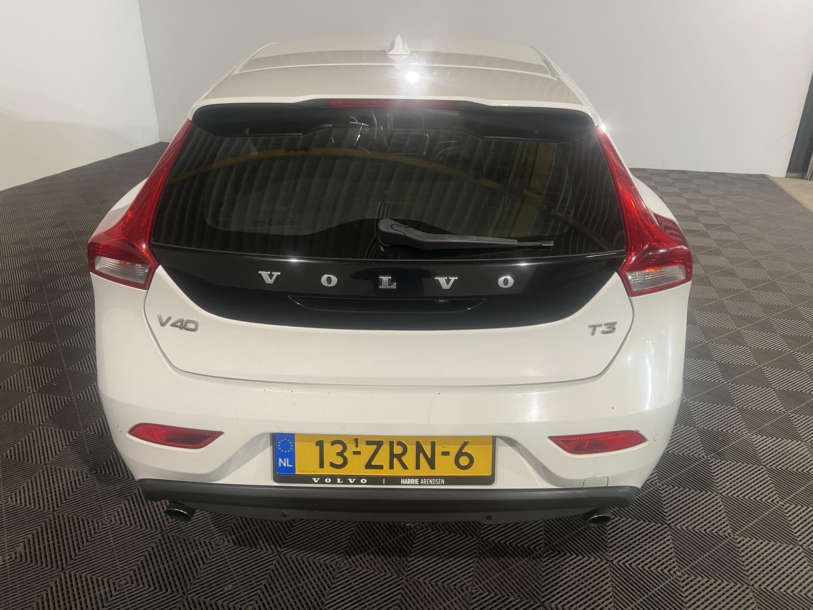 Volvo | V40 | 1.6 T3 Momentum | 2013 | 311,657 km | 13ZRN6 | Logical