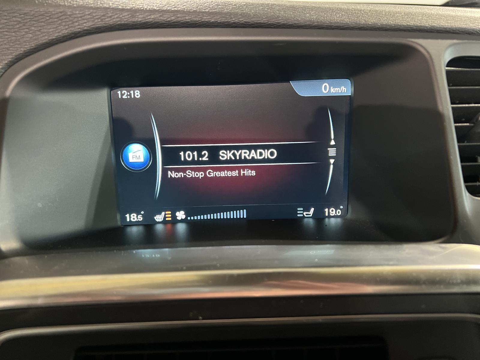Volvo | S60 | 1.6 D2 R-Design | 2014 | 216.844 km | 8TKD90 | Logisch