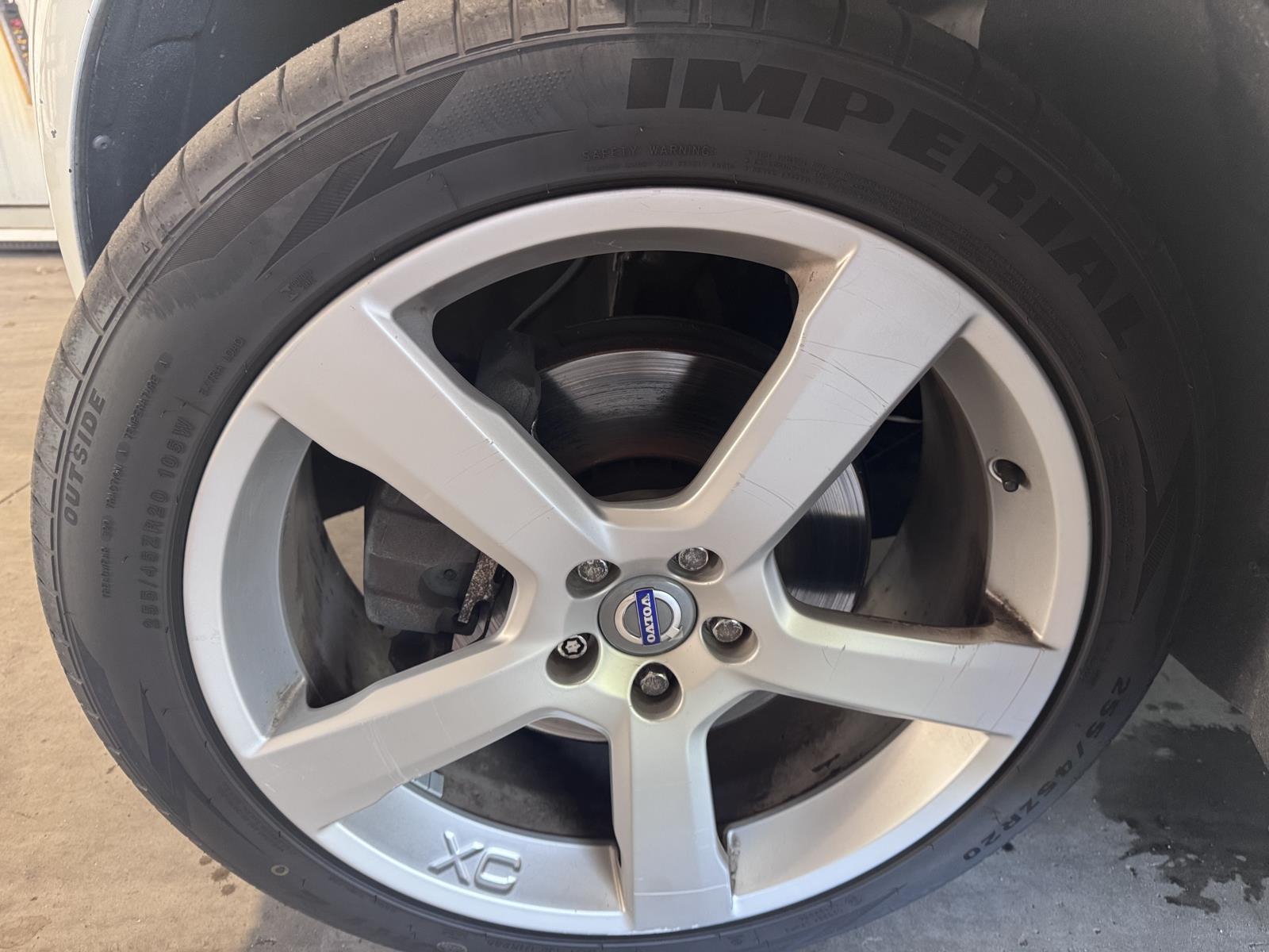 Volvo | XC60 | 2.4 D5 AWD Summum Automatic | 2012 | 300,675 km | GZ307G | No rating