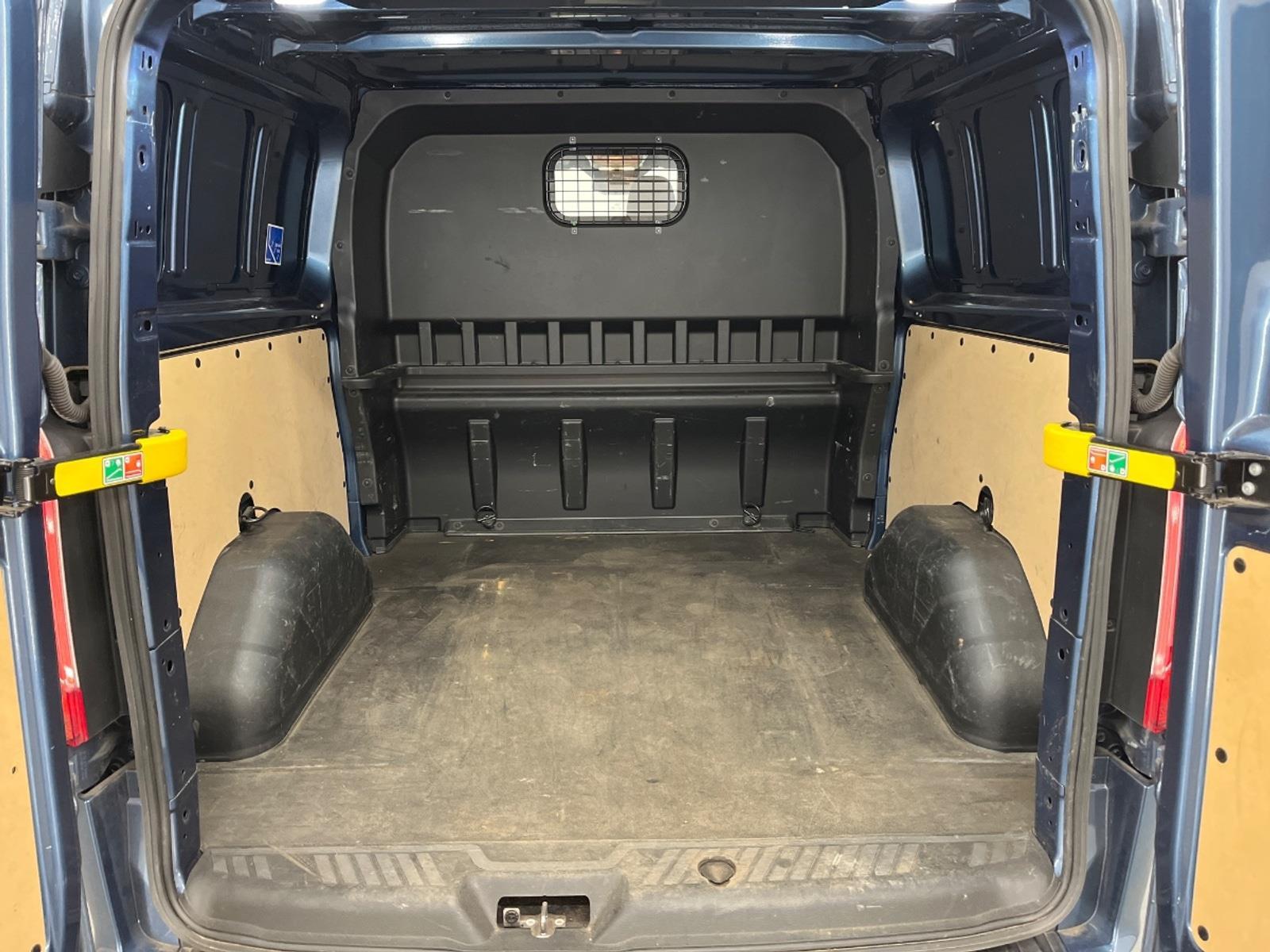 Ford Transit Custom 320 2.0 TDCI L2H1 Limited DC | 2021 | 147.374 km | Automaat | VKP78J | NAP: Logisch