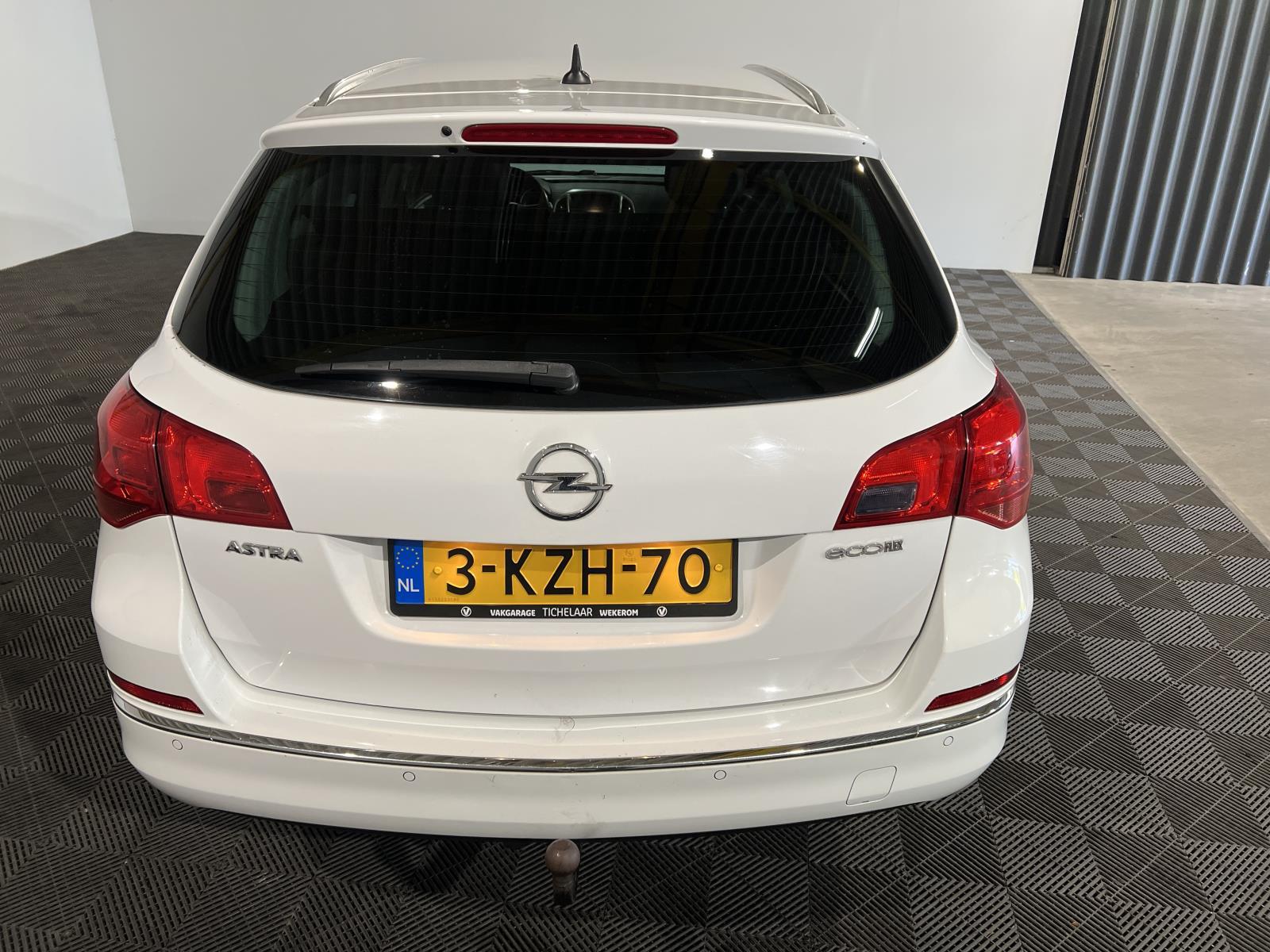 Opel | Astra Sports Tourer | 1.7 CDTi Cosmo | 2013 | 287.573 km | 3KZH70 | Logisch