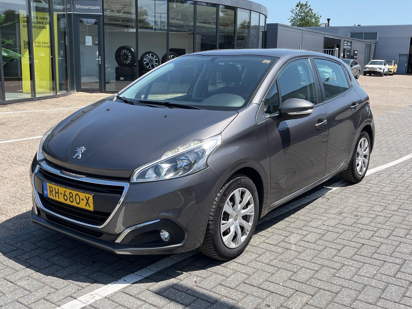 Peugeot 208 1.2 PureTech Blue Lion | 2017 | 80,157 km | RH680X | NAP: Makes sense
