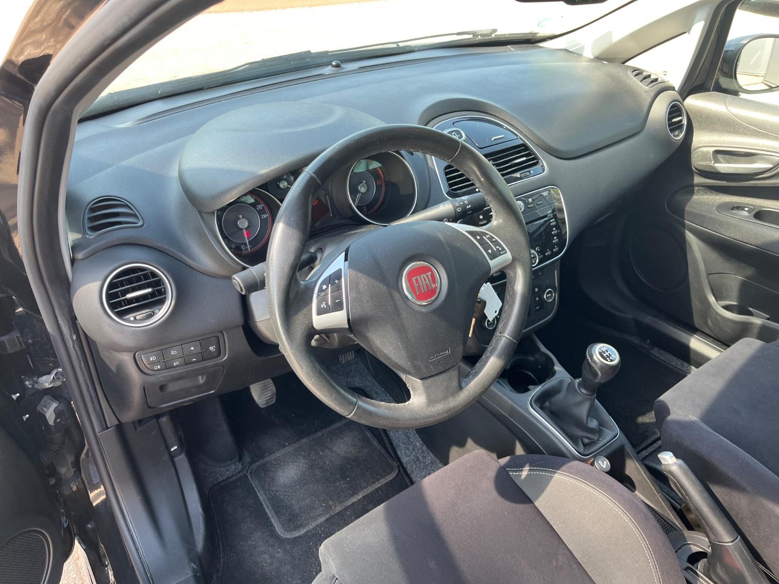 Fiat Punto Evo 1.3 M-Jet Lounge | 2015 | 281,864 km | GV917Z | NAP: Makes sense