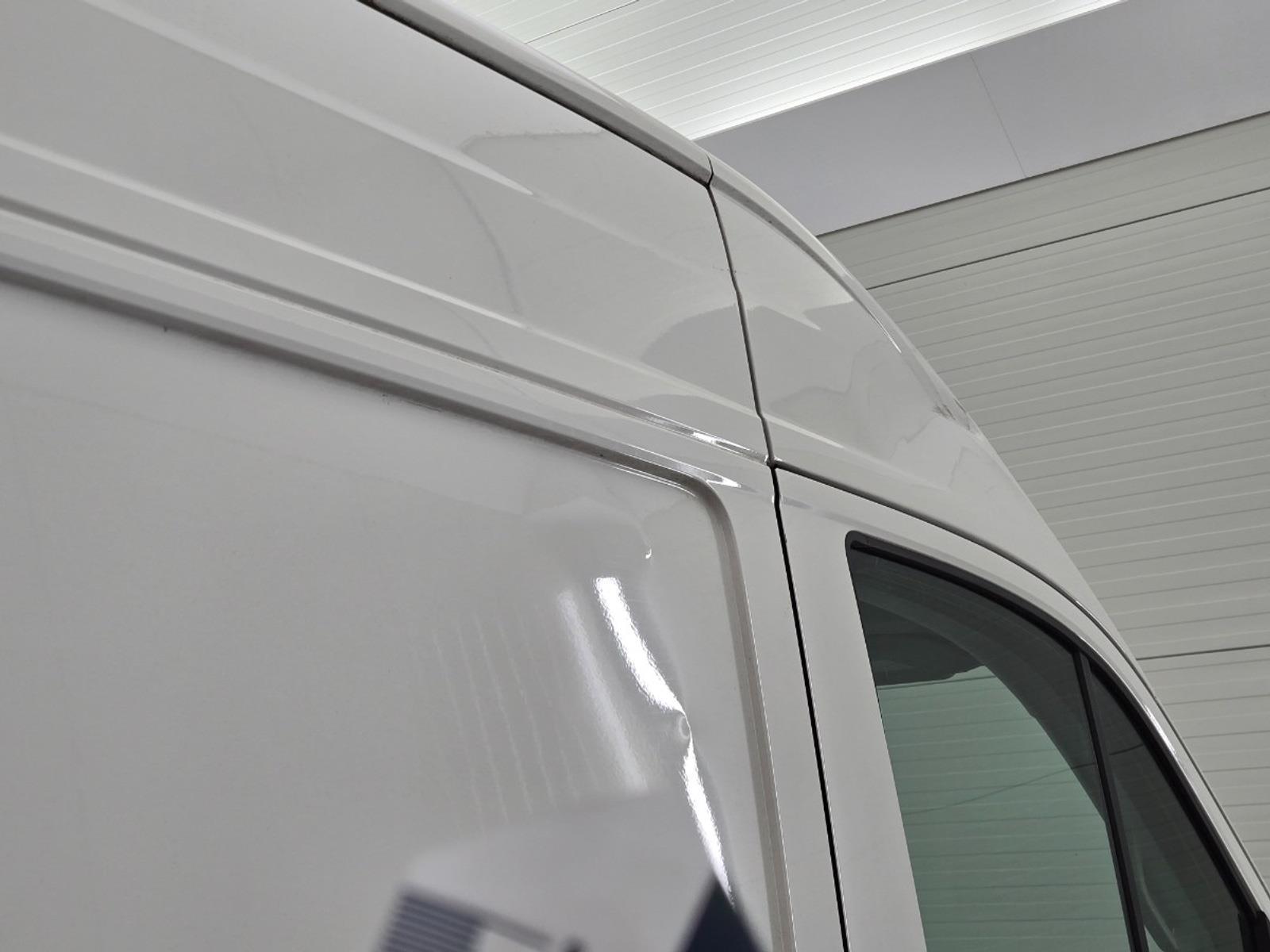 Volkswagen Crafter 35 2.0 TDI L4H3 Highline | 2018 | 272.440 km | V413KN | NAP: Logisch