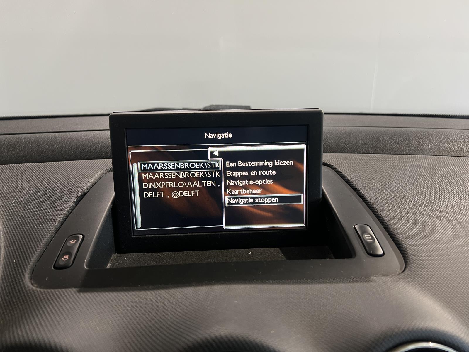 Peugeot | 308 | 1.6 VTi Style | 2013 | 291,659 km | 8XLG93 | No rating