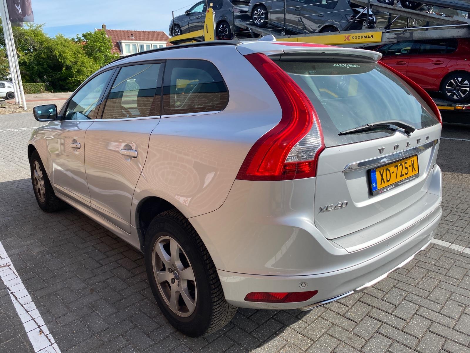 Volvo XC60 2.0 D4 FWD Momentum | 2014 | 165,226 km | Automatic | XD725K | NAP: No rating