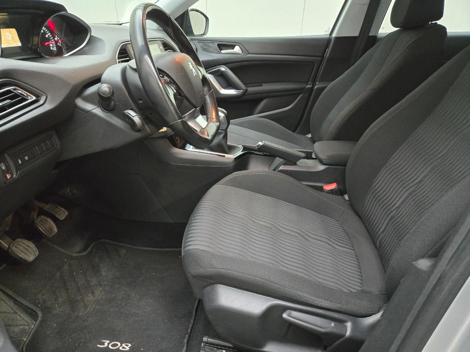 Peugeot 308 SW 1.2 PureTech Blue Lease | 2015 | 196,141 km | GV483G | NAP: Logical