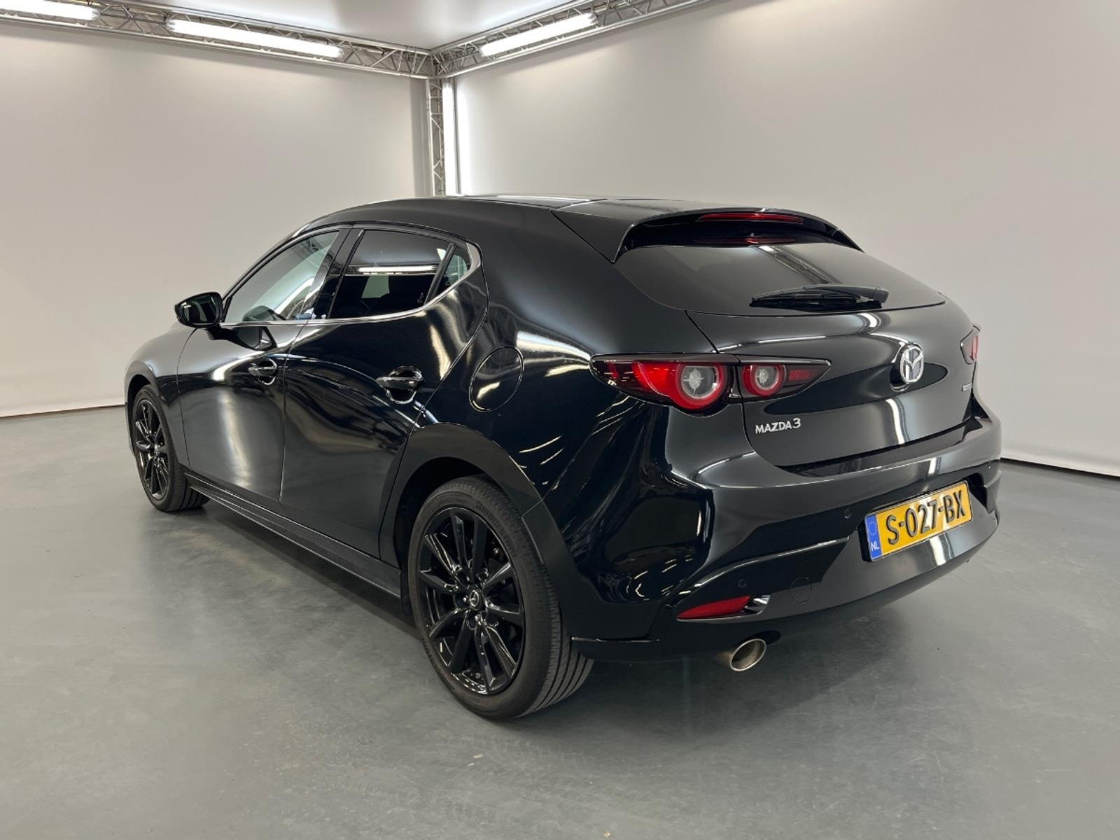Mazda 3 2.0 e-SkyActiv-X M Hybrid 186 Luxury | 2023 | 184.880 km | S027BX | NAP: Logisch