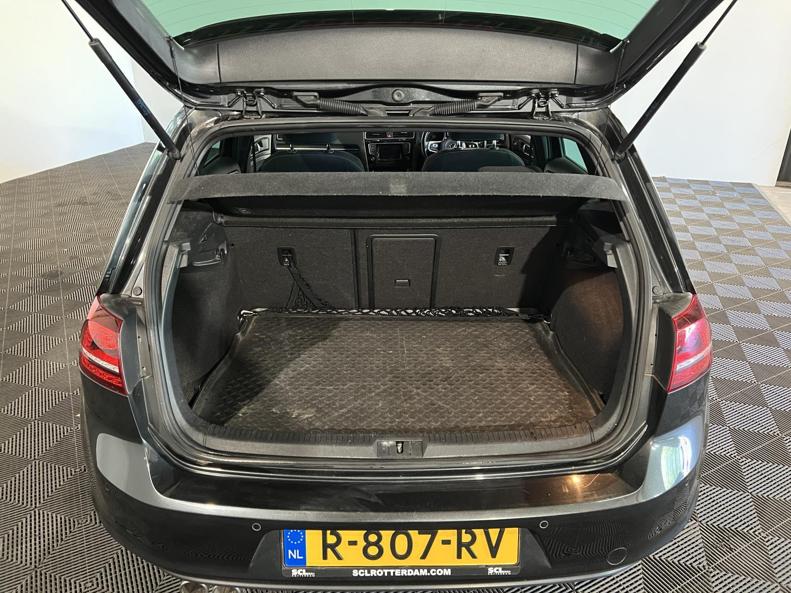 Volkswagen | Golf | 2.0 TDI GTD | 2015 | 303.239 km | R807RV | Geen oordeel