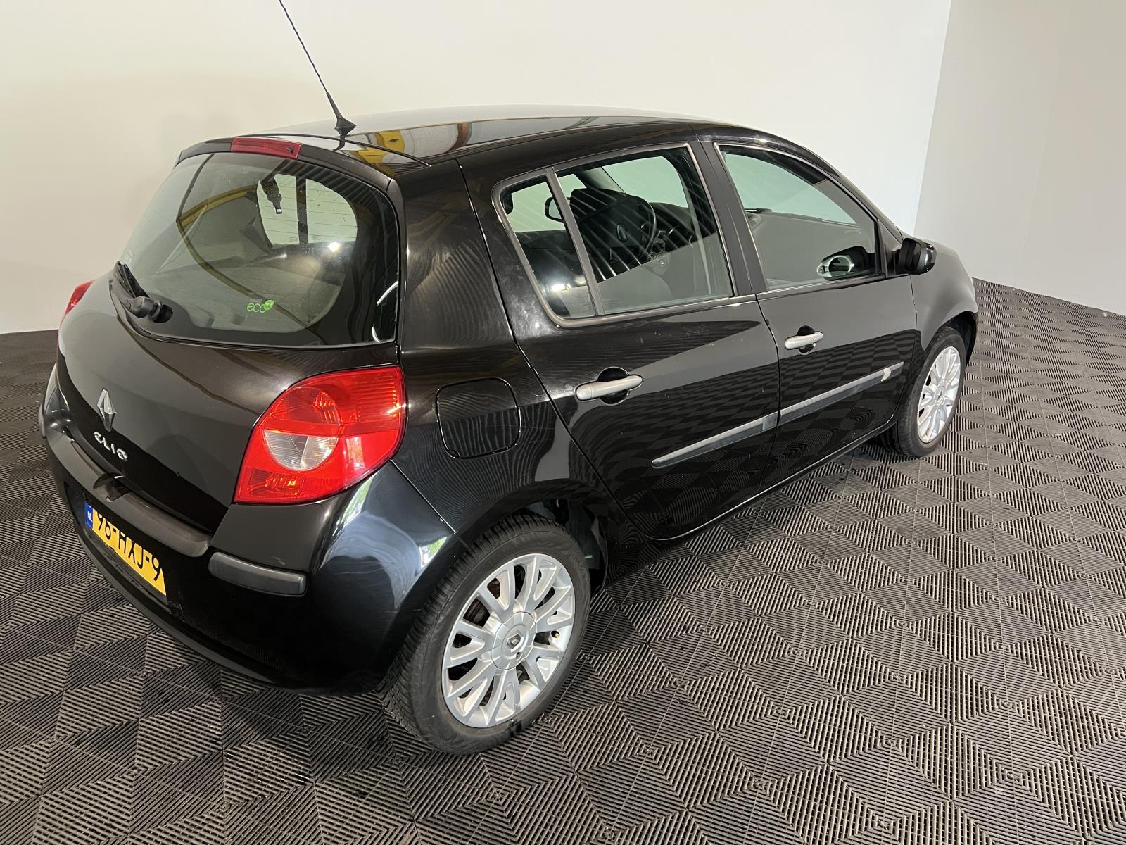 Renault | Clio | 1.2-16V Collection | 2009 | 176.659 km | 96HXJ9 | Logisch