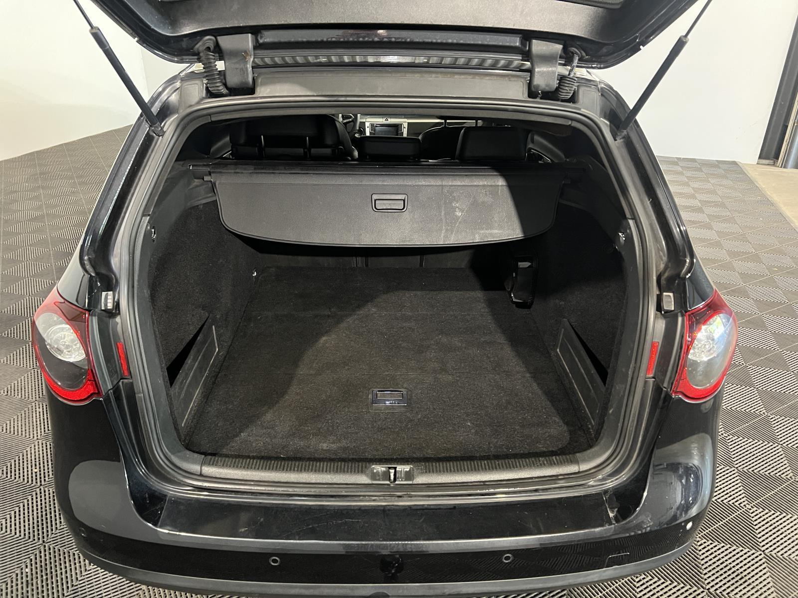 Volkswagen | Passat Variant | 2.0 FSI Comfortline | 2006 | 255.531 km | 34SGHP | Logisch