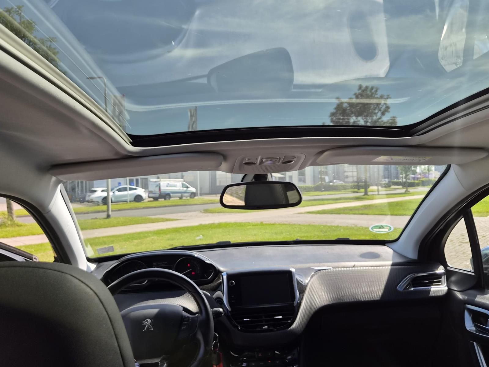 Peugeot | 2008 | 1.2 PureTech Féline | 2016 | 150,400 km | PF276X | No rating
