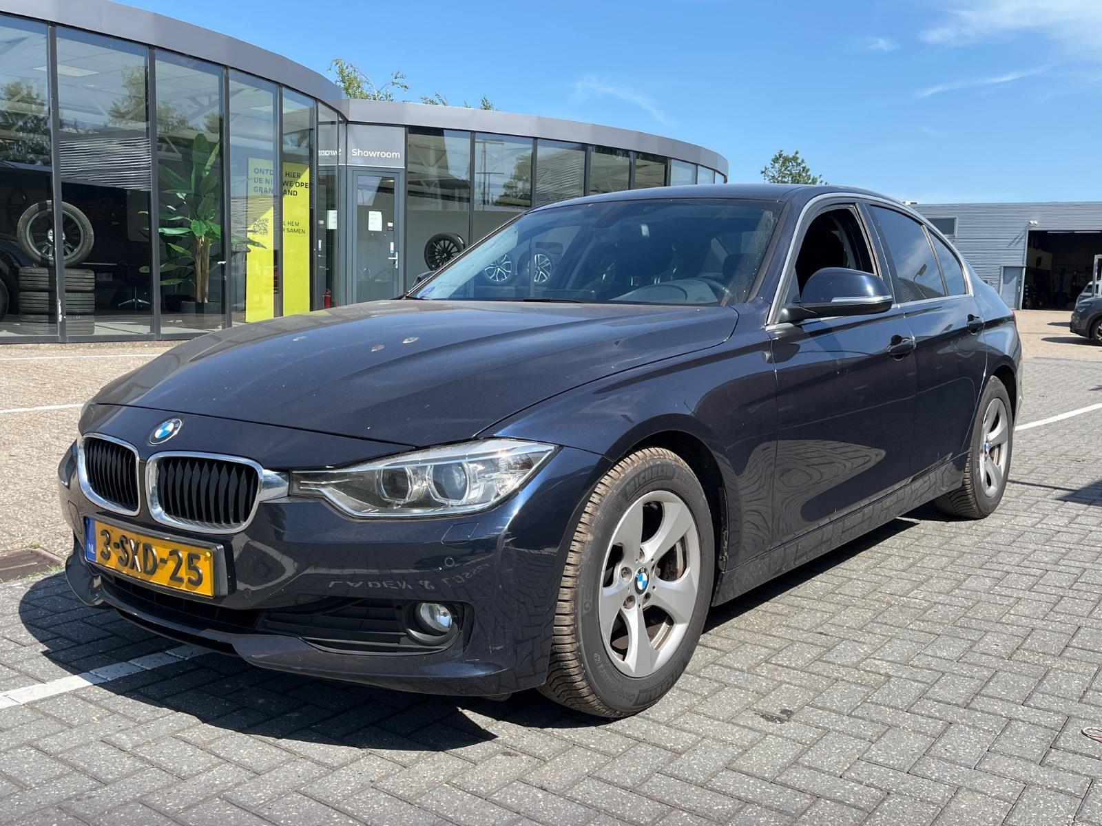 BMW 3 Series 320i EfficientDynamics Edition High Executive | 2013 | 200,327 km | 3SXD25 | NAP: Logical