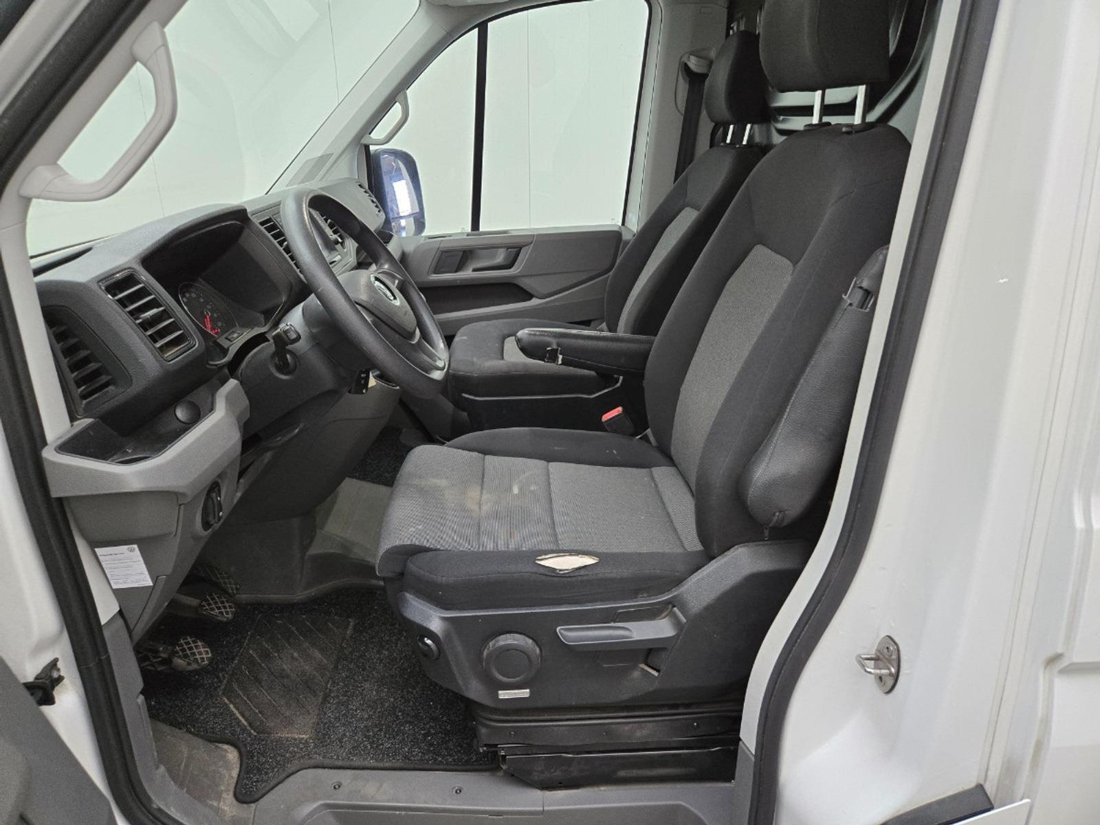 Volkswagen Crafter 35 2.0 TDI L3H3 Comfortline | 2022 | 49.279 km | Automaat | VJX98X | NAP: Logisch