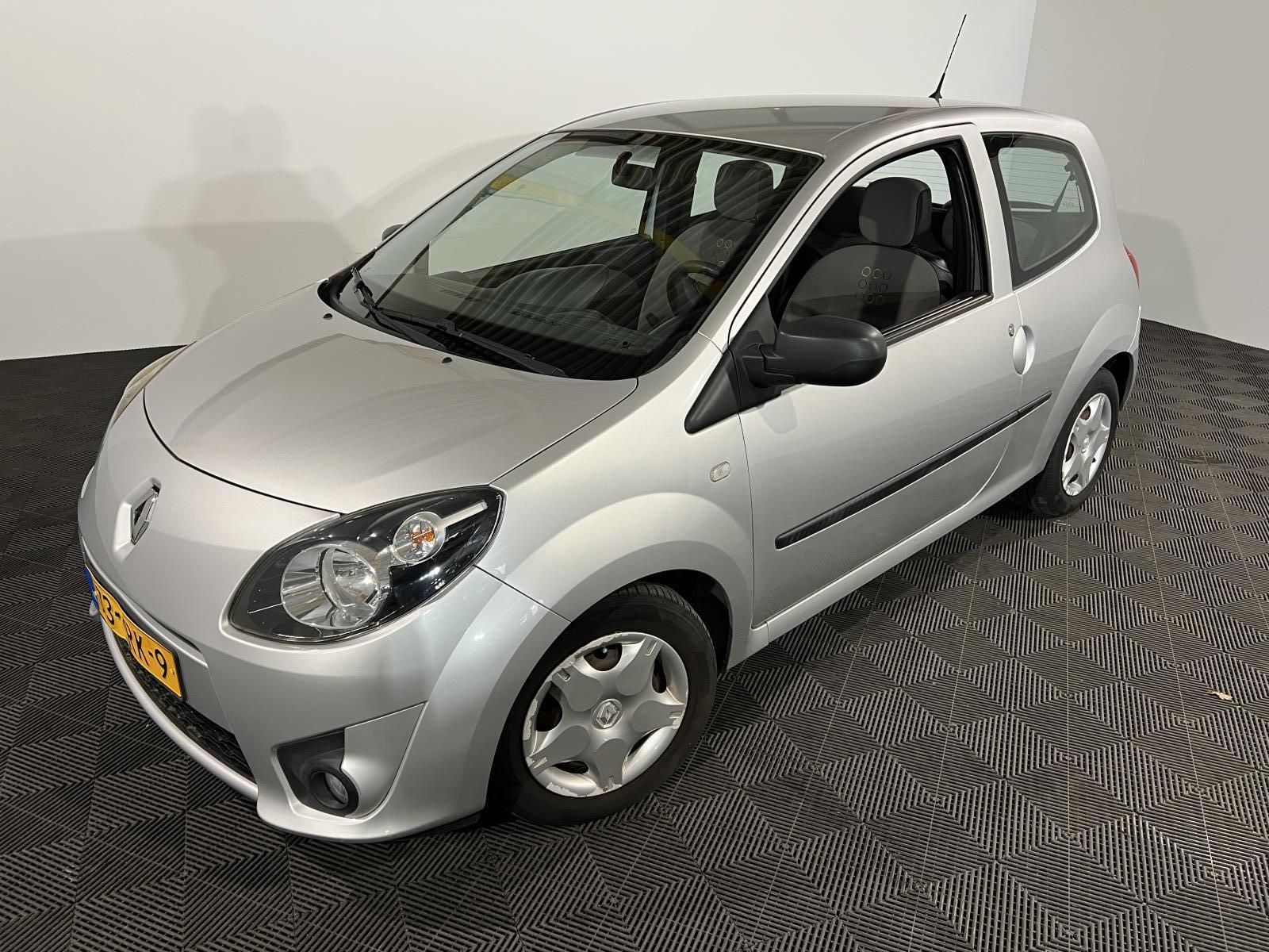 Renault | Twingo | 1.2-16V Authentique | 2010 | 113.046 km | 73LRK9 | Logisch