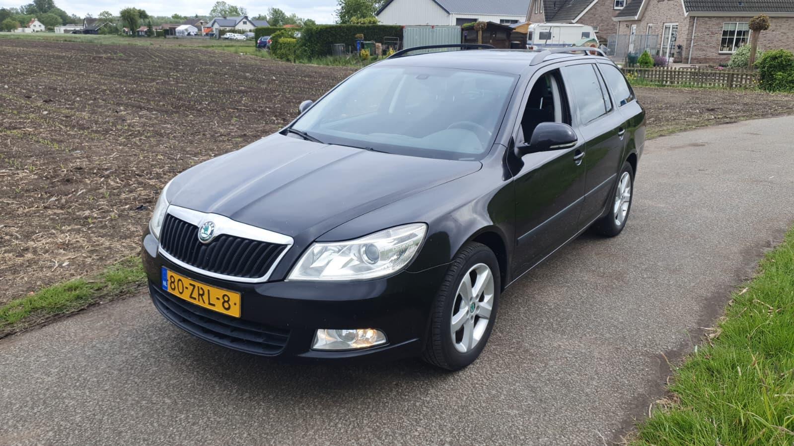 Skoda | Octavia Combi | 1.6 TDI Greentech Arctic | 2013 | 410.329 km | 80ZRL8 | Logisch