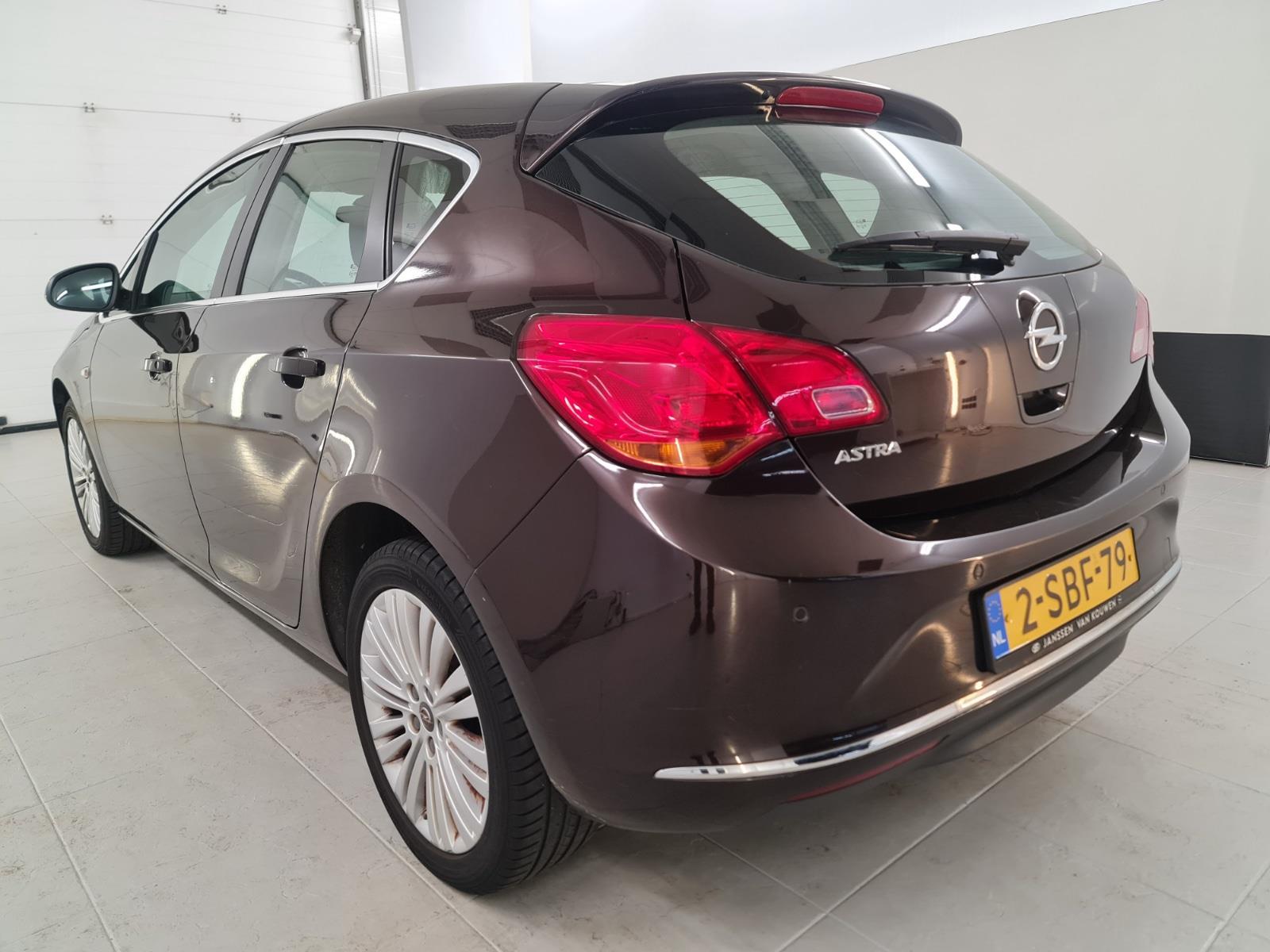 Opel Astra 1.4 Cosmo | 2013 | 147.245 km | 2SBF79 | NAP: Logisch
