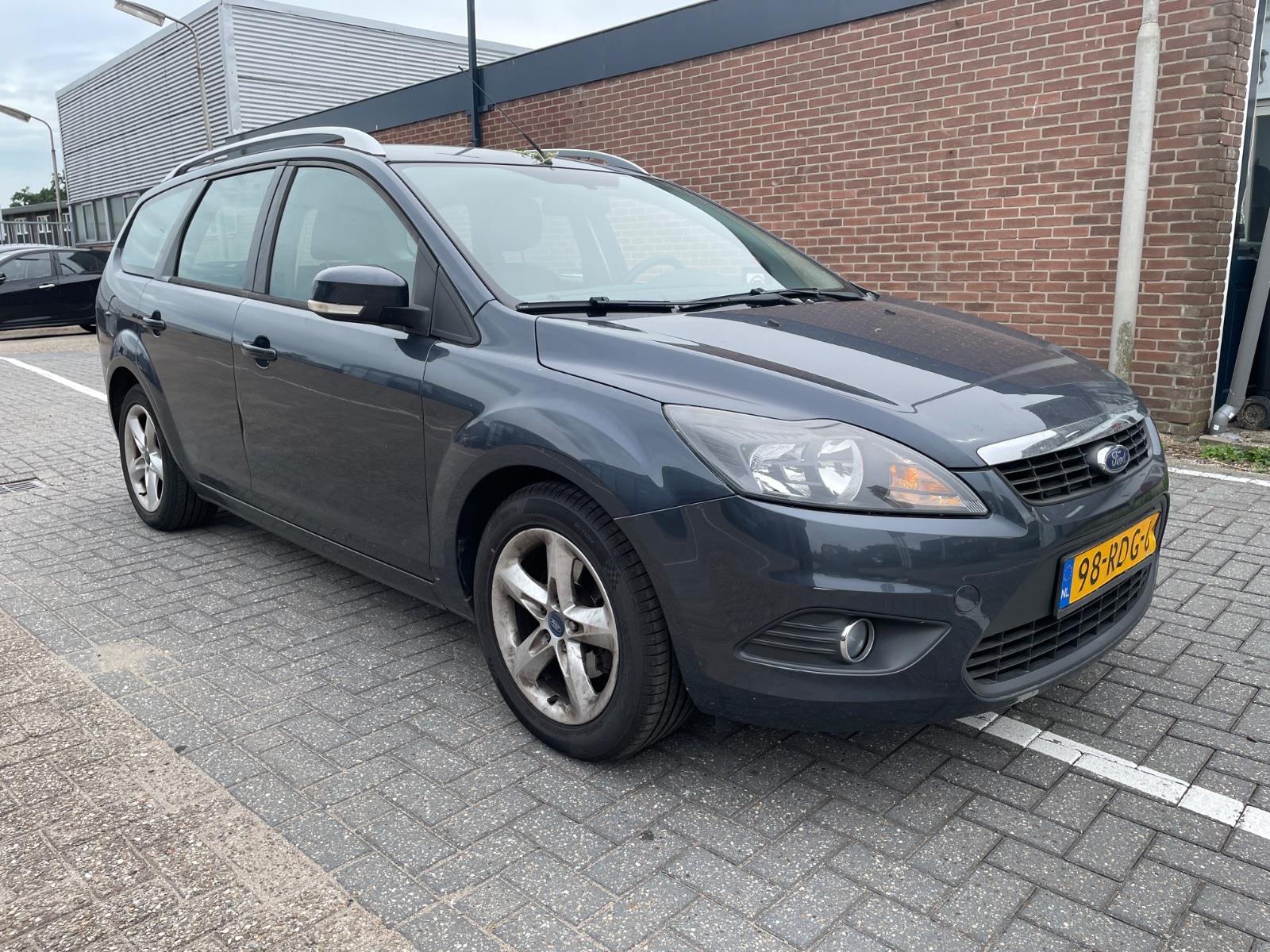 Ford Focus Wagon 1.6 Comfort Stationwagen | 2011 | 217.342 km | 98RDG6 | NAP: Logisch