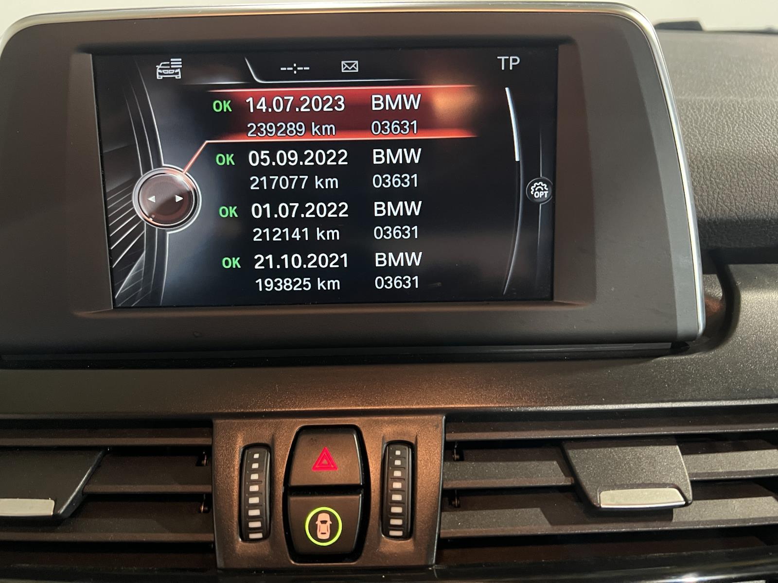 BMW | 2-serie Active Tourer | 218d Executive | 2014 | 294.116 km | 7XPR18 | Logisch