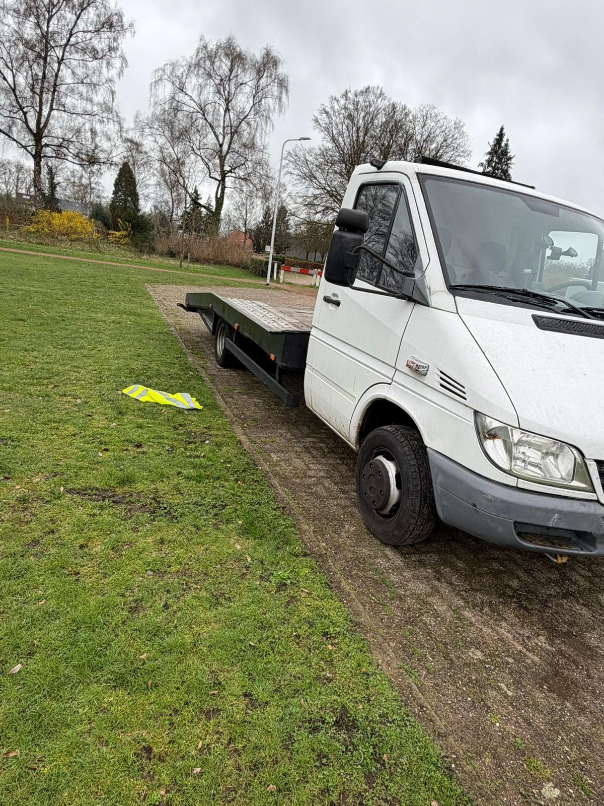 Mercedes-Benz | Sprinter | 413 CDI 2.2 402 | 2003 | 298.673 km | V10NBP | Geen oordeel
