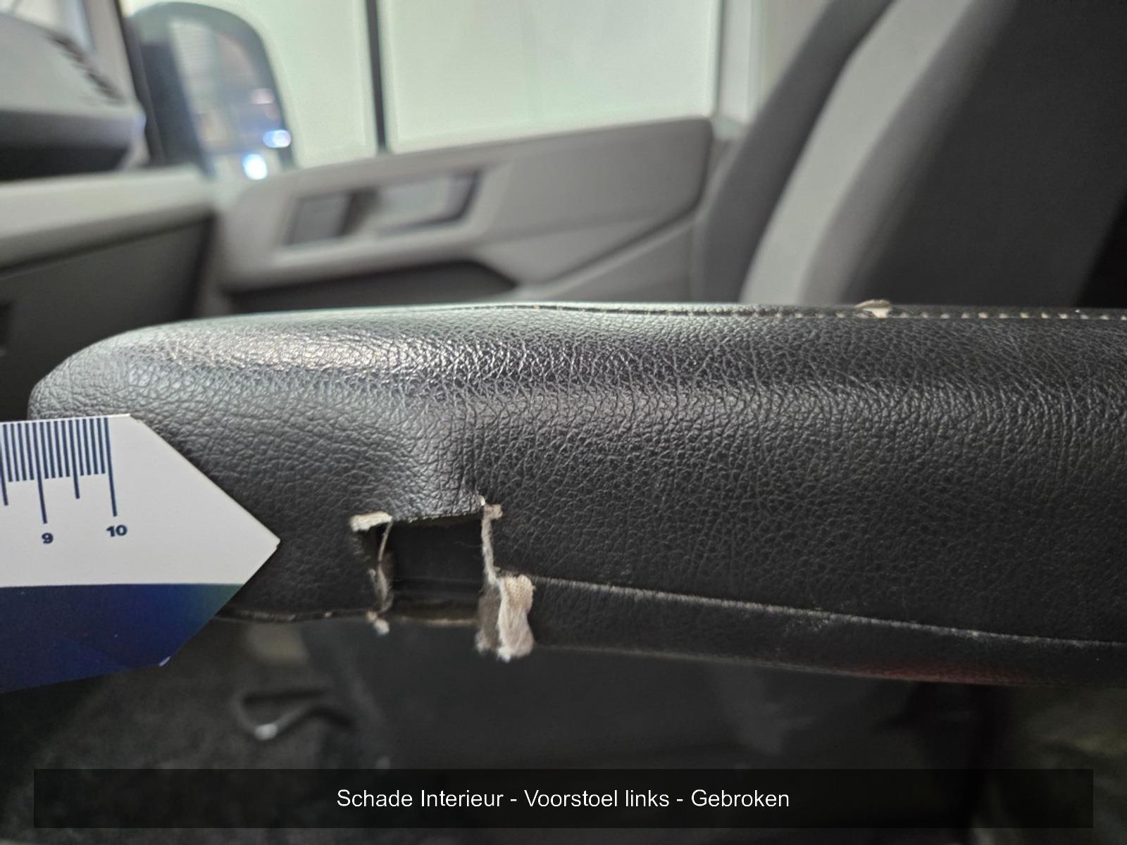 Volkswagen Crafter 35 2.0 TDI L3H3 Comfortline | 2022 | 49.279 km | Automaat | VJX98X | NAP: Logisch