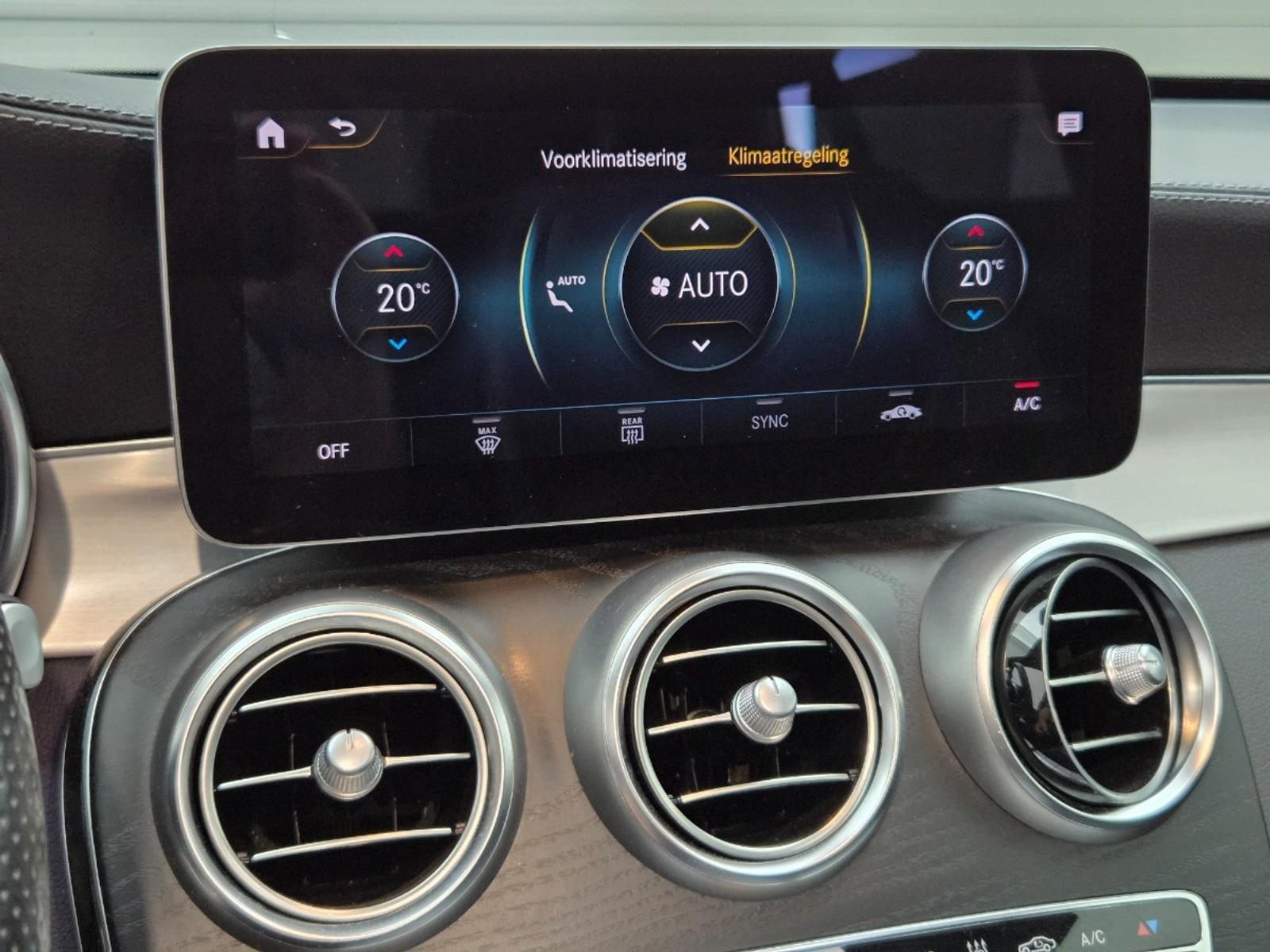 Mercedes-Benz GLC-klasse Coupé 300e 4MATIC Business Solution AMG | 2022 | 78.445 km | Automaat | P821KR | NAP: Logisch
