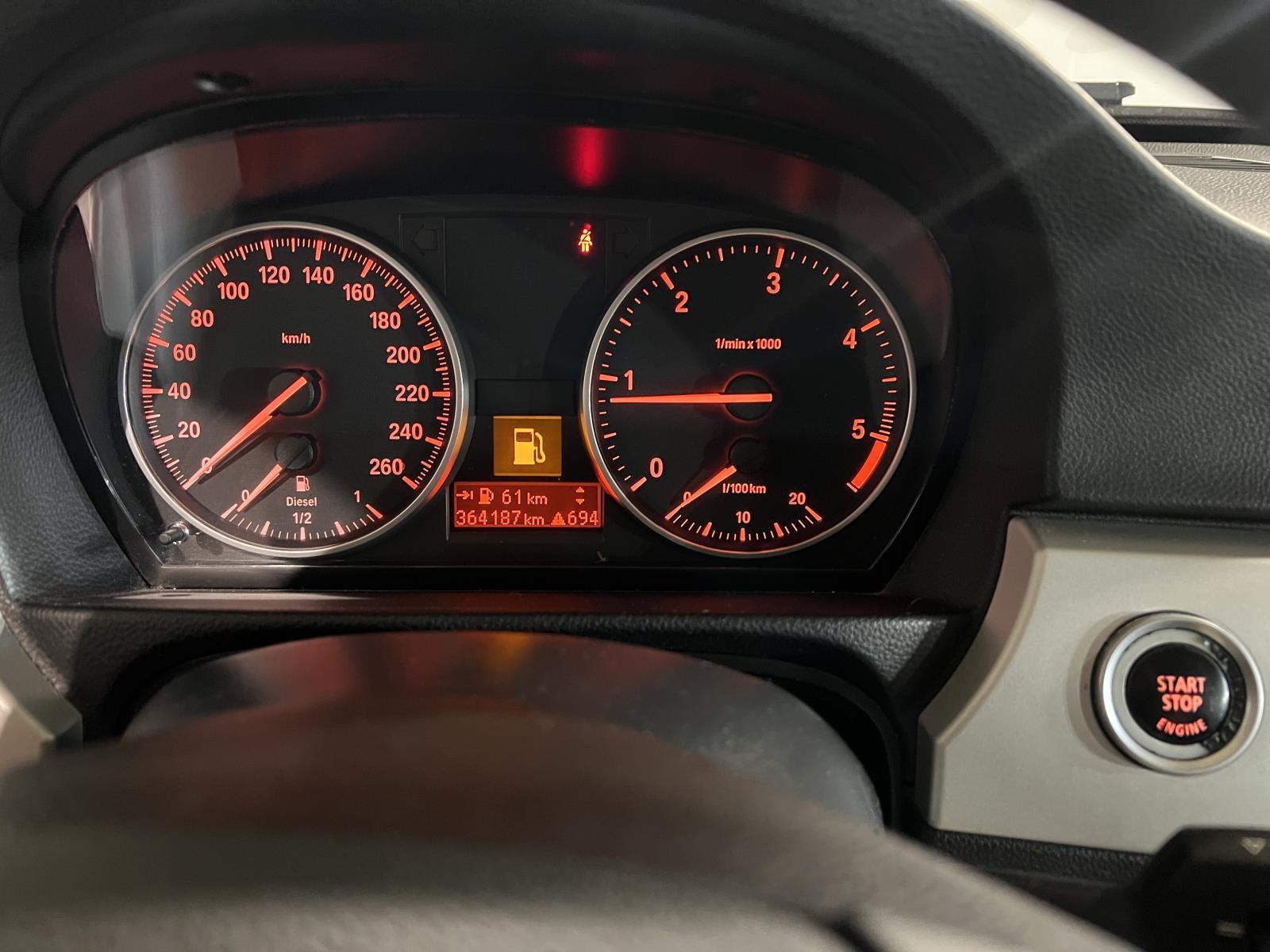 BMW | 3-serie Touring | 318d Corporate Lease High Executive | 2010 | 364.187 km | HK642S | Geen oordeel